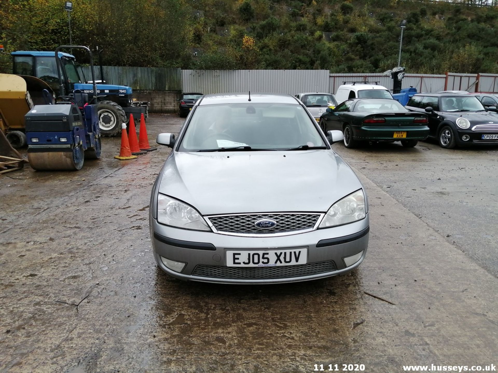 05/05 FORD MONDEO GHIA TDCI - 1998cc 5dr Hatchback (Silver, 121k) - Image 2 of 12