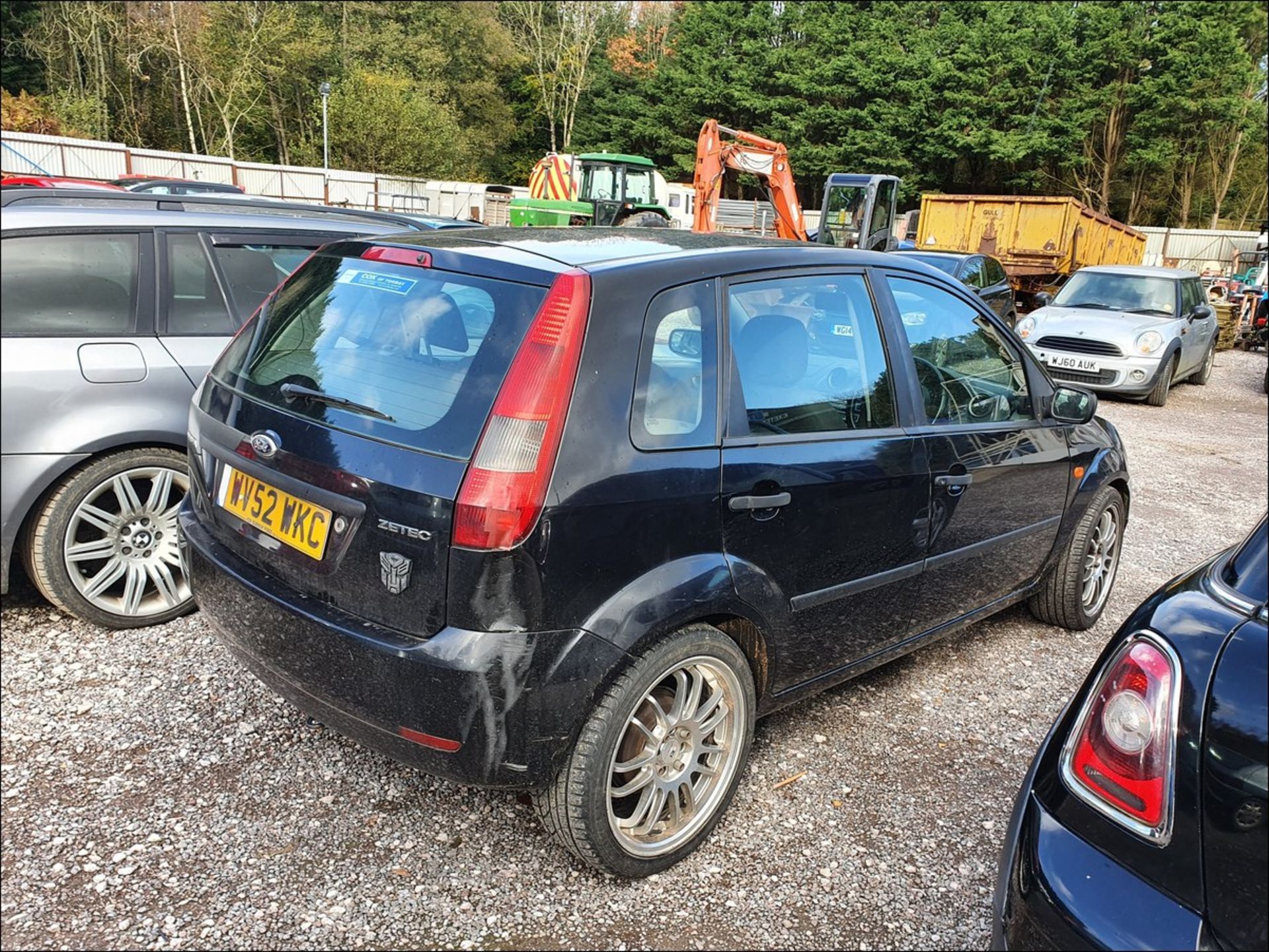 02/52 FORD FIESTA ZETEC - 1388cc 5dr Hatchback (Black, 72k) - Image 4 of 10