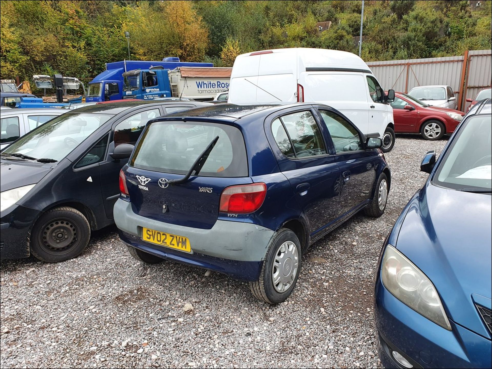 02/02 TOYOTA YARIS GS - 998cc 5dr Hatchback (Blue, 101k) - Image 3 of 11