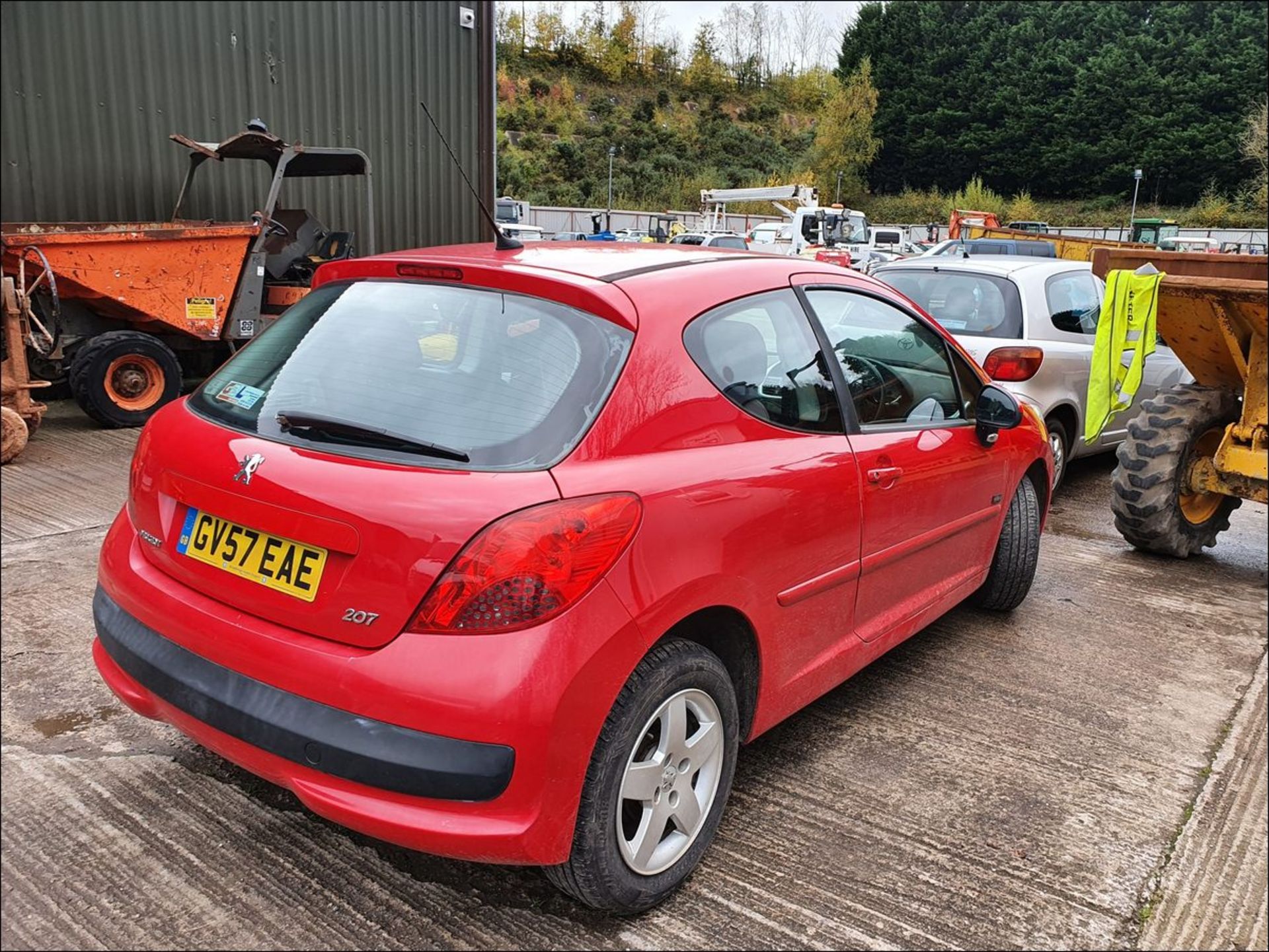 07/57 PEUGEOT 207 M:PLAY - 1360cc 3dr Hatchback (Red, 88k) - Image 9 of 11