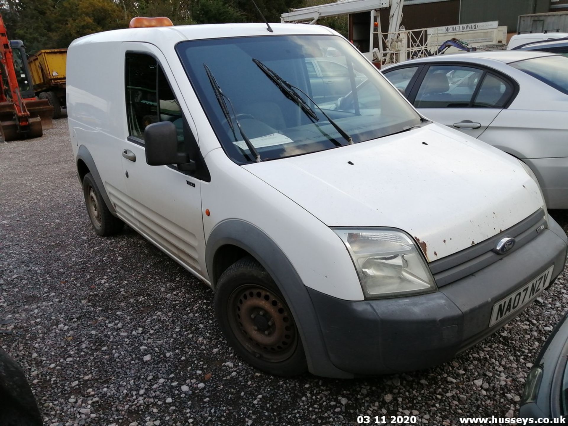 07/07 FORD TRANSIT CONN T200 75 - 1753cc 5dr Van (White, 170k) - Image 2 of 10