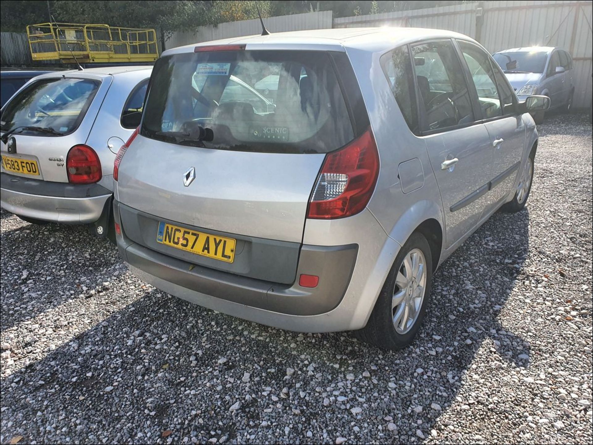 07/57 RENAULT SCENIC DYN VVT - 1598cc 5dr MPV (Silver, 125k) - Image 10 of 10