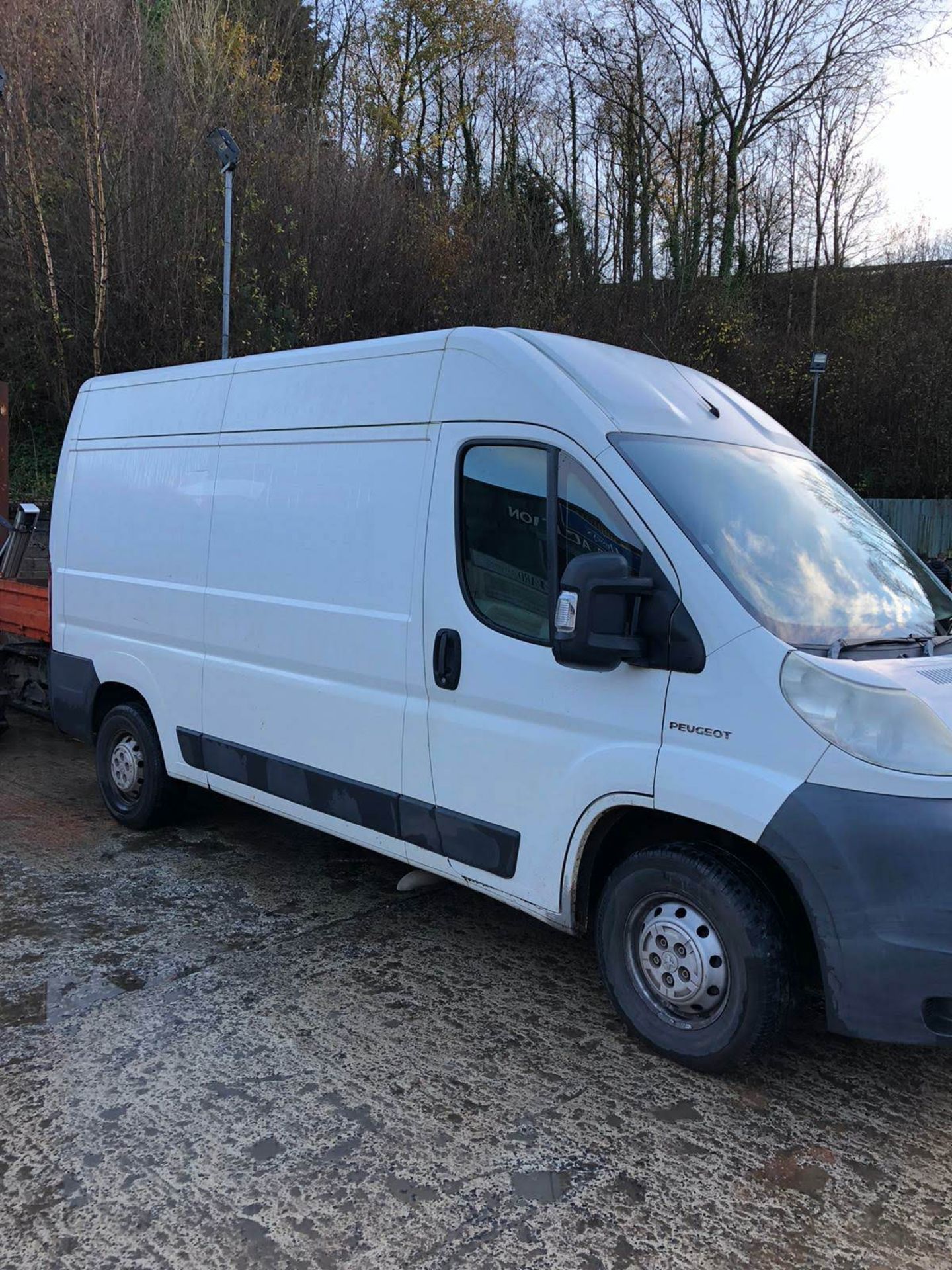 07/07 PEUGEOT BOXER 335 MWB - 2198cc Van (White, 116k 5 service stamps) - Image 12 of 16