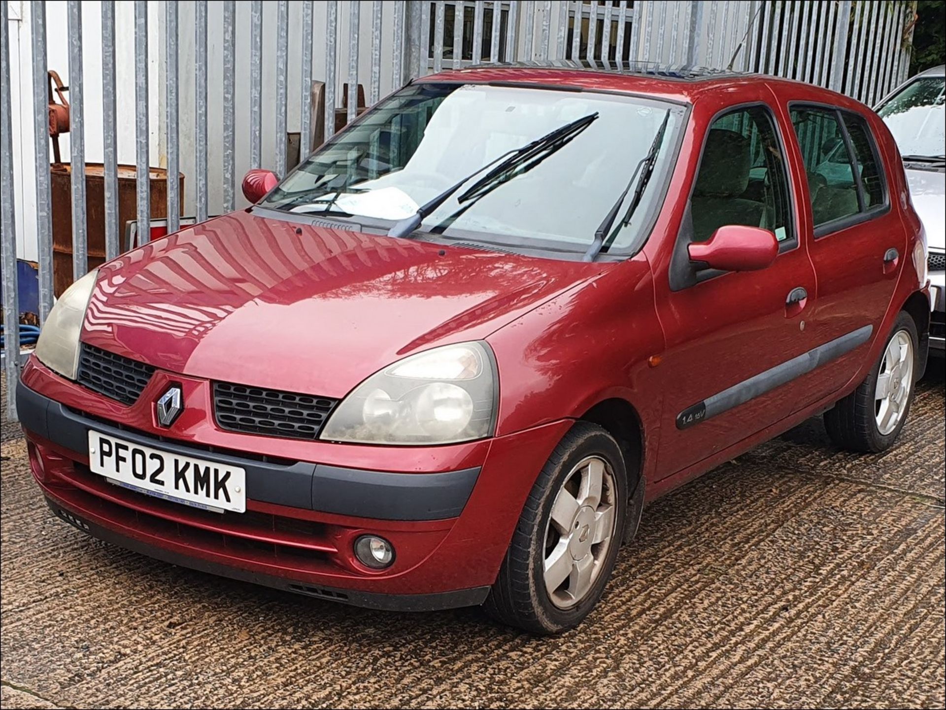 02/02 RENAULT CLIO PRIVILEGE 16V - 1390cc 5dr Hatchback (Red, 82k)