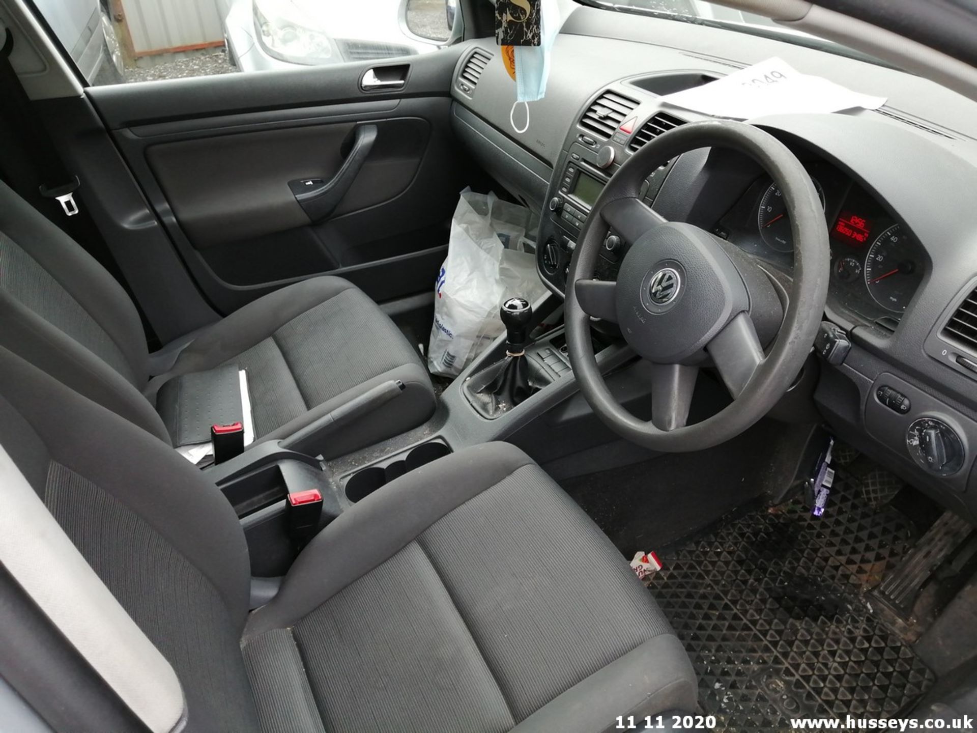 04/04 VOLKSWAGEN GOLF S - 1390cc 5dr Hatchback (Silver, 136k) - Image 12 of 14