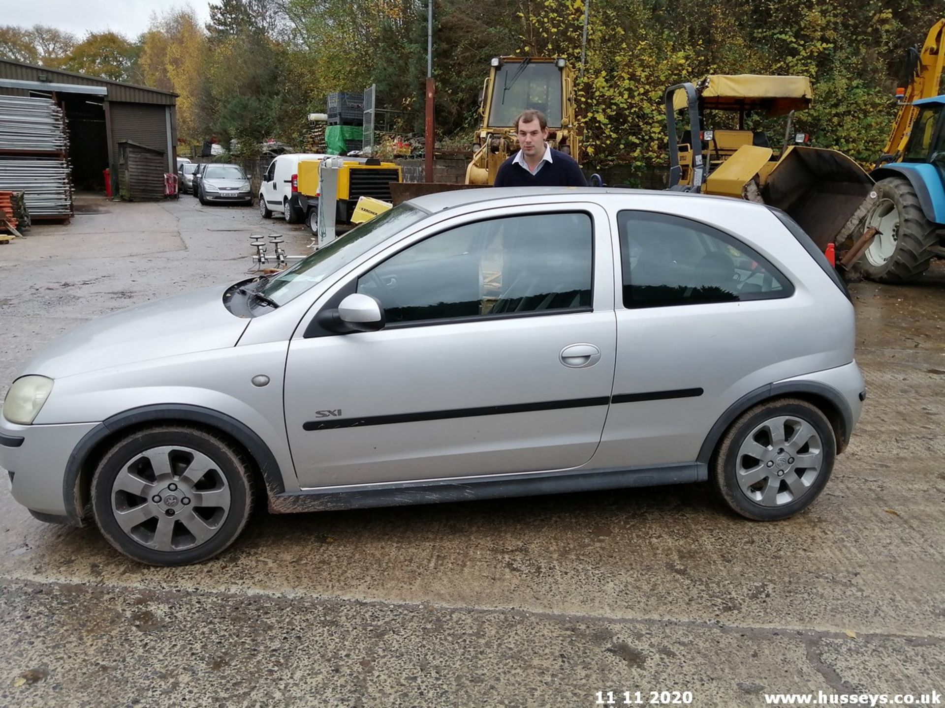 03/53 VAUXHALL CORSA SXI 16V - 1199cc 3dr Hatchback (Silver, 93k) - Image 7 of 11