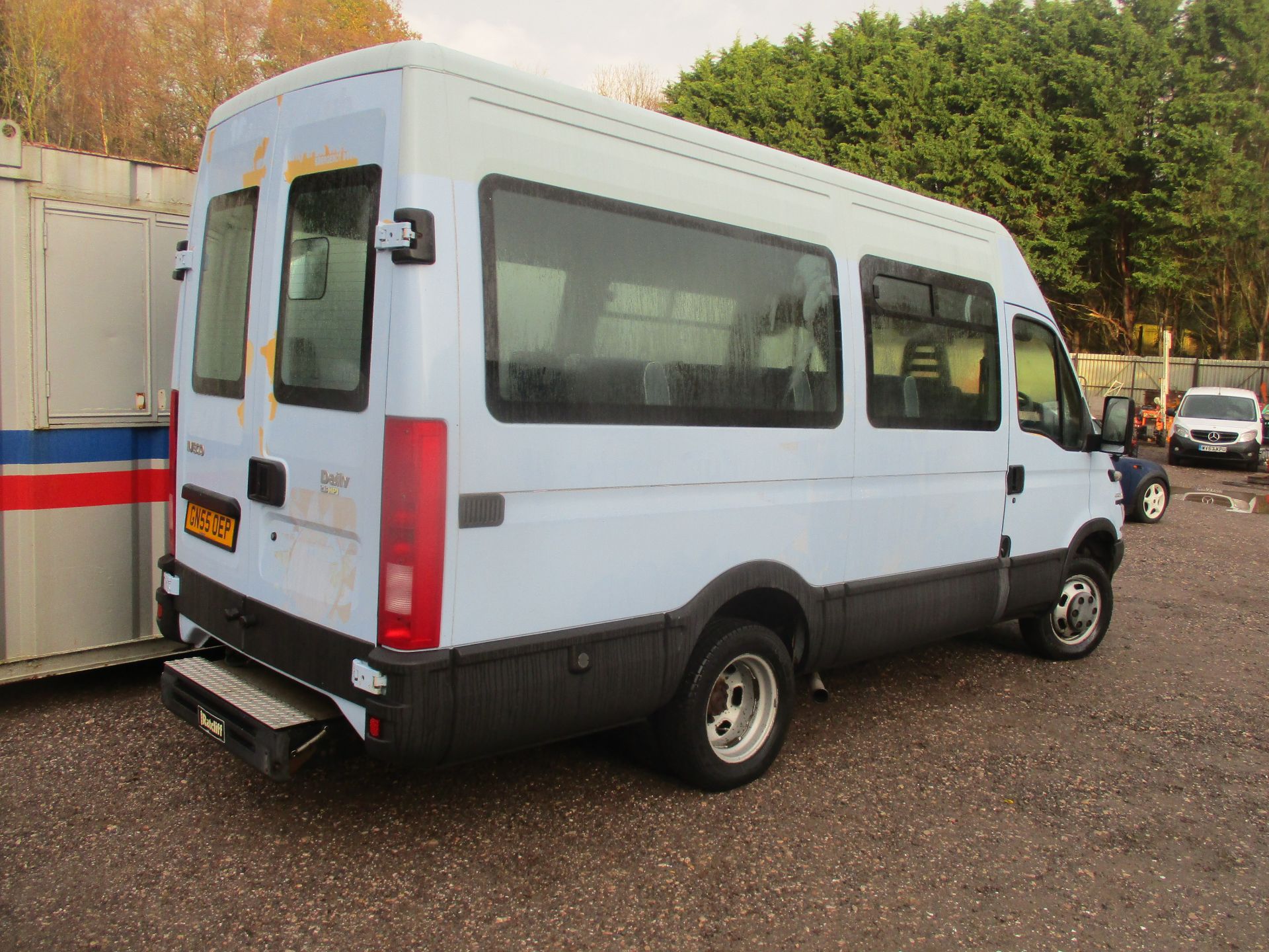 05/55 IVECO DAILY 40C12 - 2300cc Minibus (Blue, 38k) - Image 2 of 7