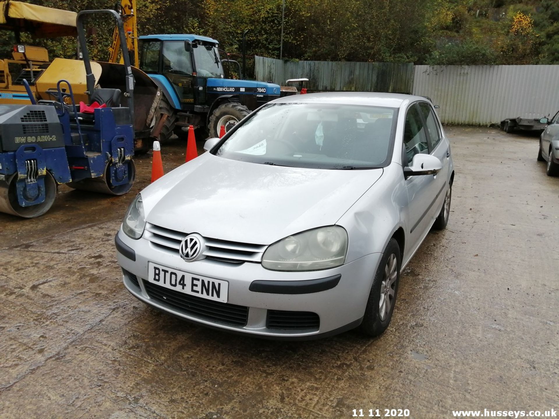 04/04 VOLKSWAGEN GOLF S - 1390cc 5dr Hatchback (Silver, 136k) - Image 3 of 14