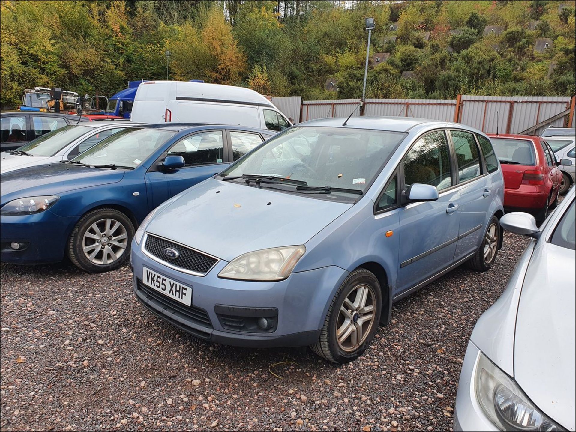 05/55 FORD FOCUS C-MAX ZETEC - 1997cc 5dr MPV (Blue, 105k) - Image 2 of 9