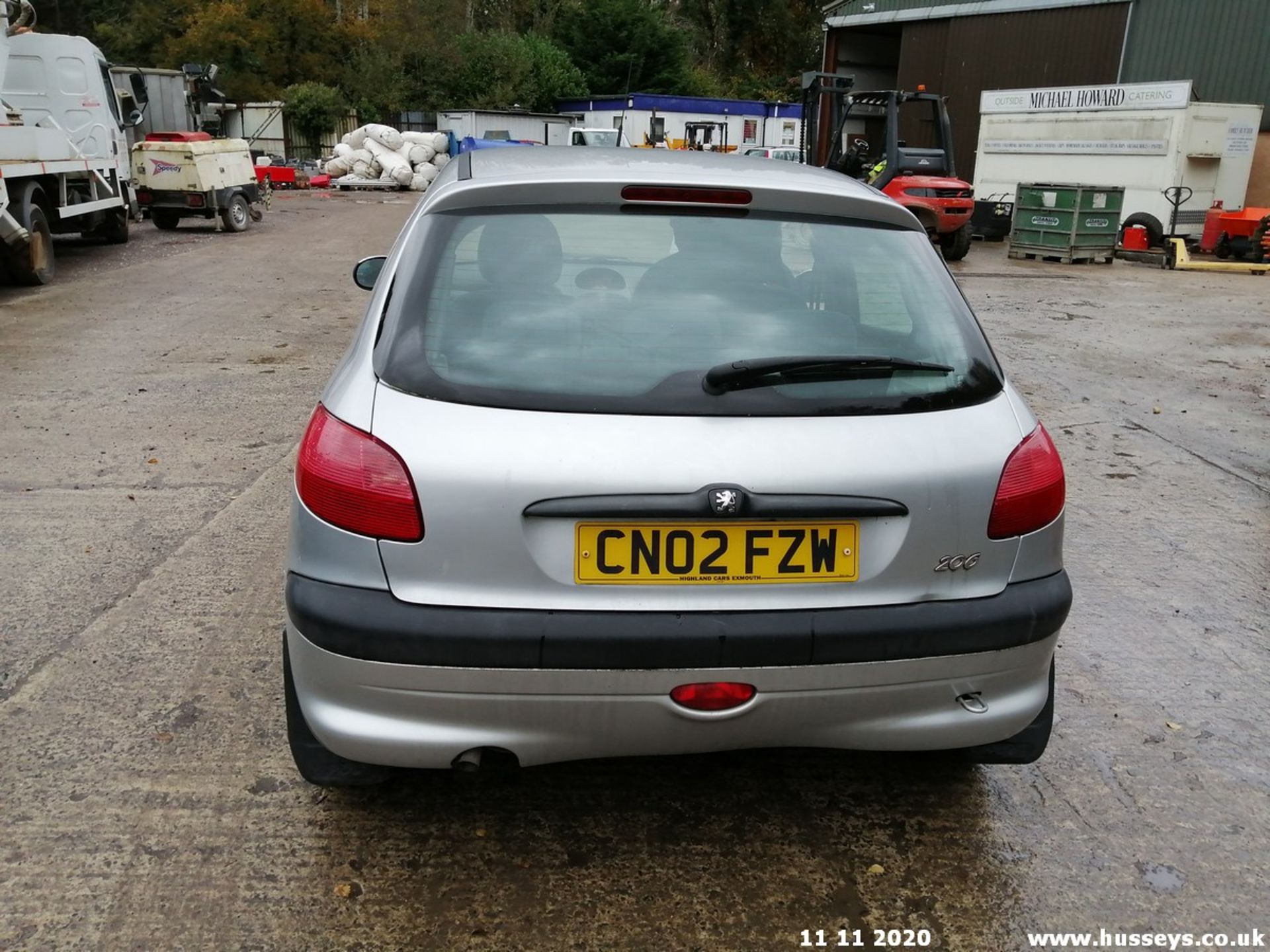 02/02 PEUGEOT 206 GLX - 1587cc 5dr Hatchback (Silver, 56k) - Image 8 of 12