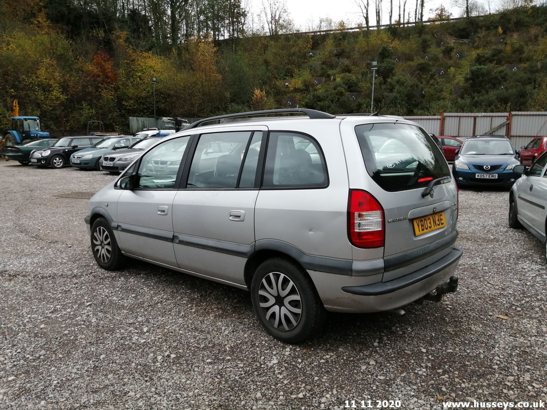 03/03 VAUXHALL ZAFIRA DESIGN DTI 16V - 1995cc 5dr MPV (Silver, 93k) - Image 4 of 12