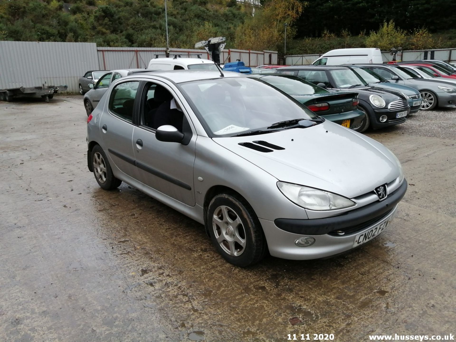 02/02 PEUGEOT 206 GLX - 1587cc 5dr Hatchback (Silver, 56k) - Image 3 of 12