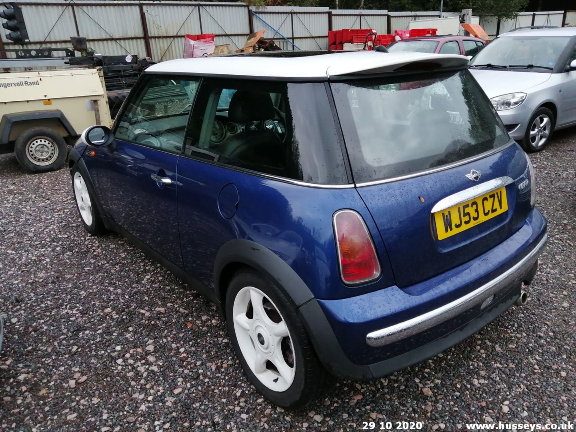 03/53 MINI MINI COOPER - 1598cc 3dr Hatchback (Blue, 98k) - Image 5 of 9