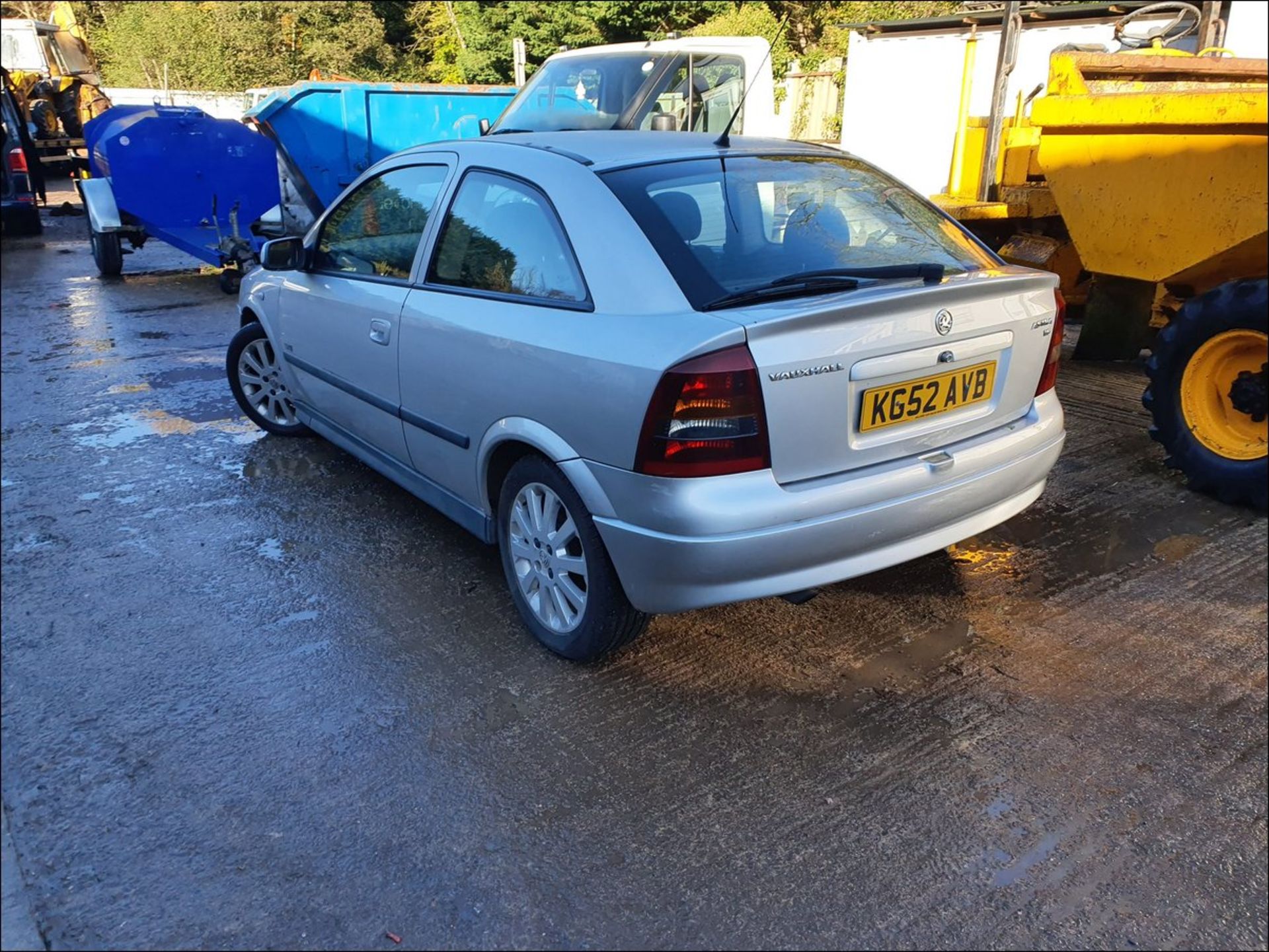 02/52 VAUXHALL ASTRA SXI 16V - 1598cc 3dr Hatchback (Silver, 84k) - Image 4 of 13