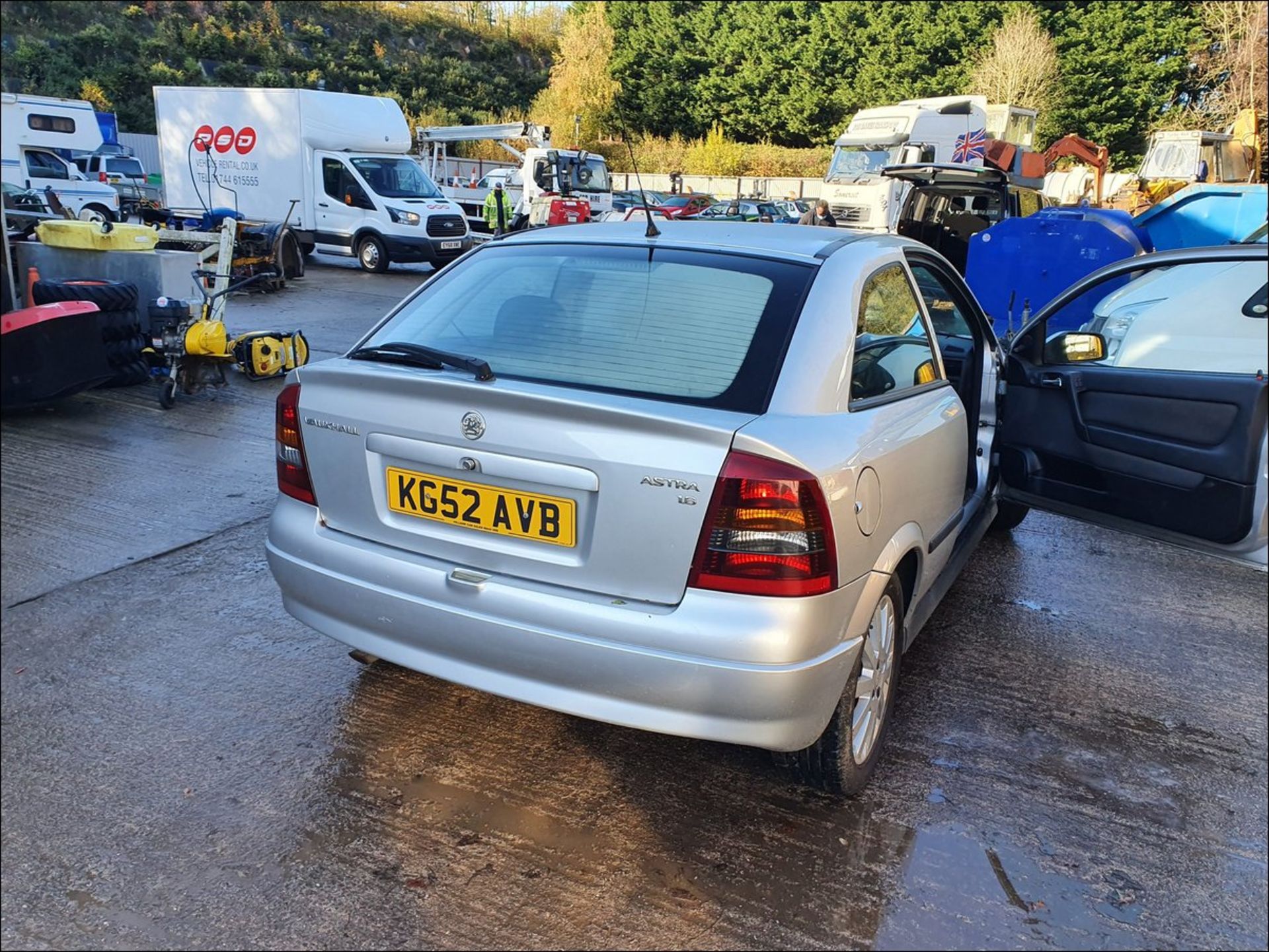 02/52 VAUXHALL ASTRA SXI 16V - 1598cc 3dr Hatchback (Silver, 84k) - Image 13 of 13