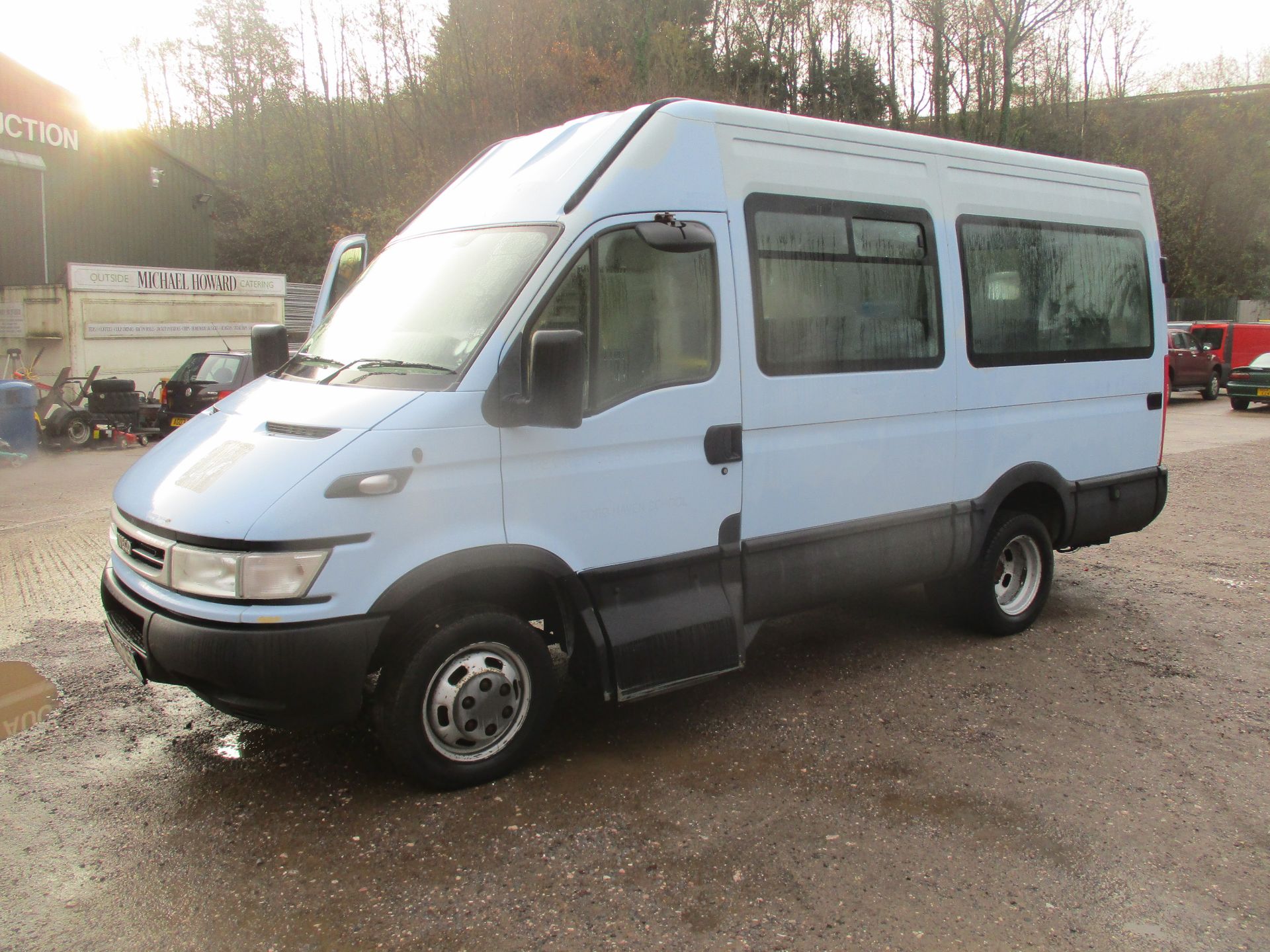 05/55 IVECO DAILY 40C12 - 2300cc Minibus (Blue, 38k) - Image 5 of 7