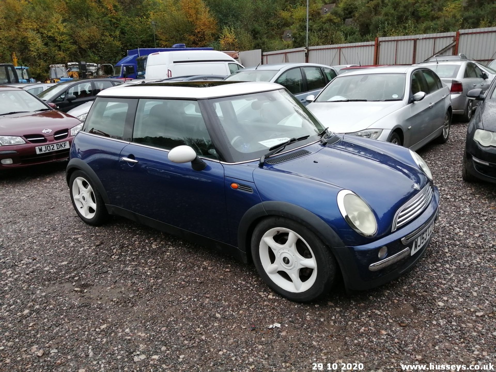 03/53 MINI MINI COOPER - 1598cc 3dr Hatchback (Blue, 98k) - Image 3 of 9