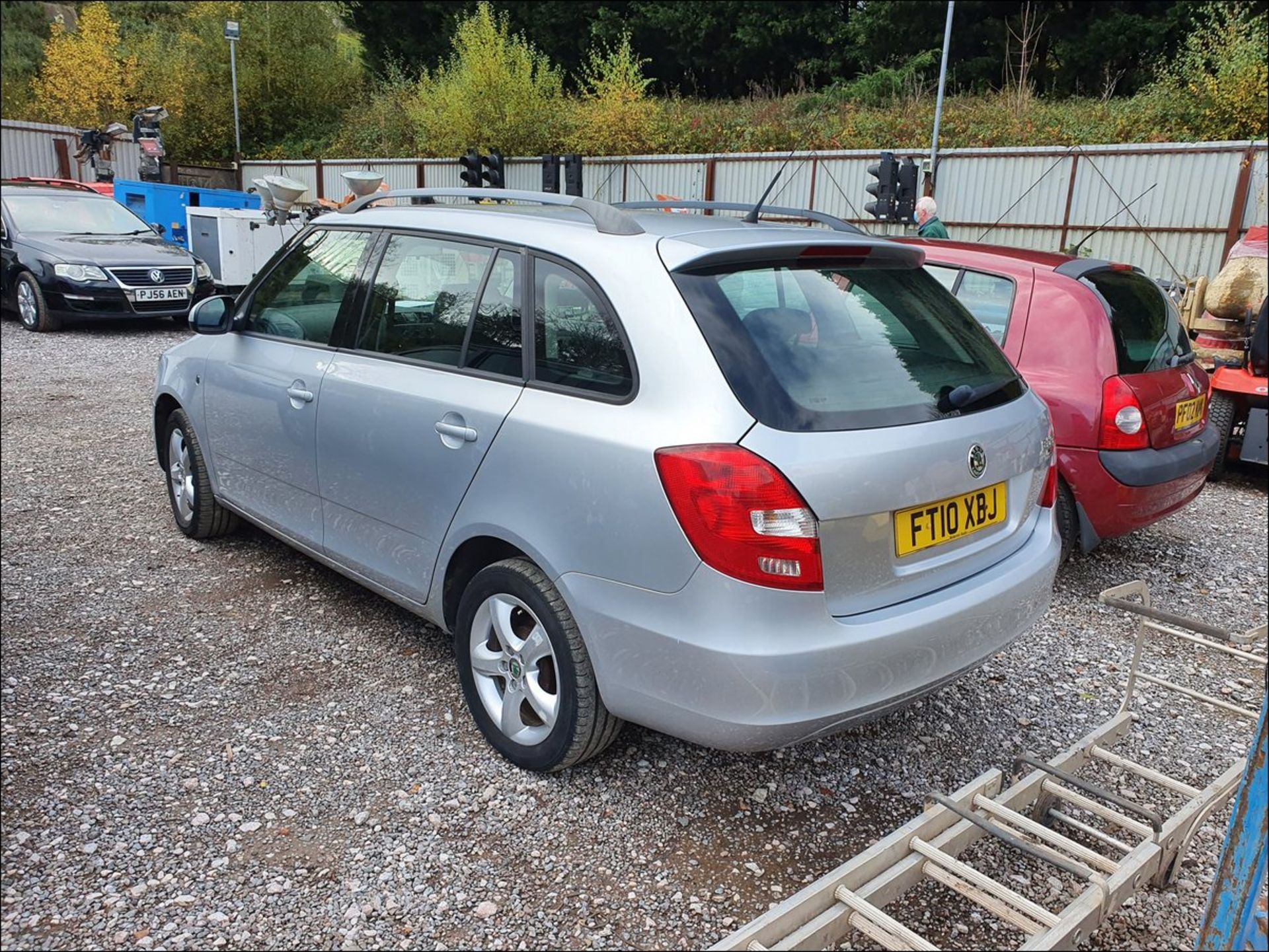 10/10 SKODA FABIA SE TDI CR 105 - 1598cc 5dr Estate (Silver, 140k) - Image 3 of 9