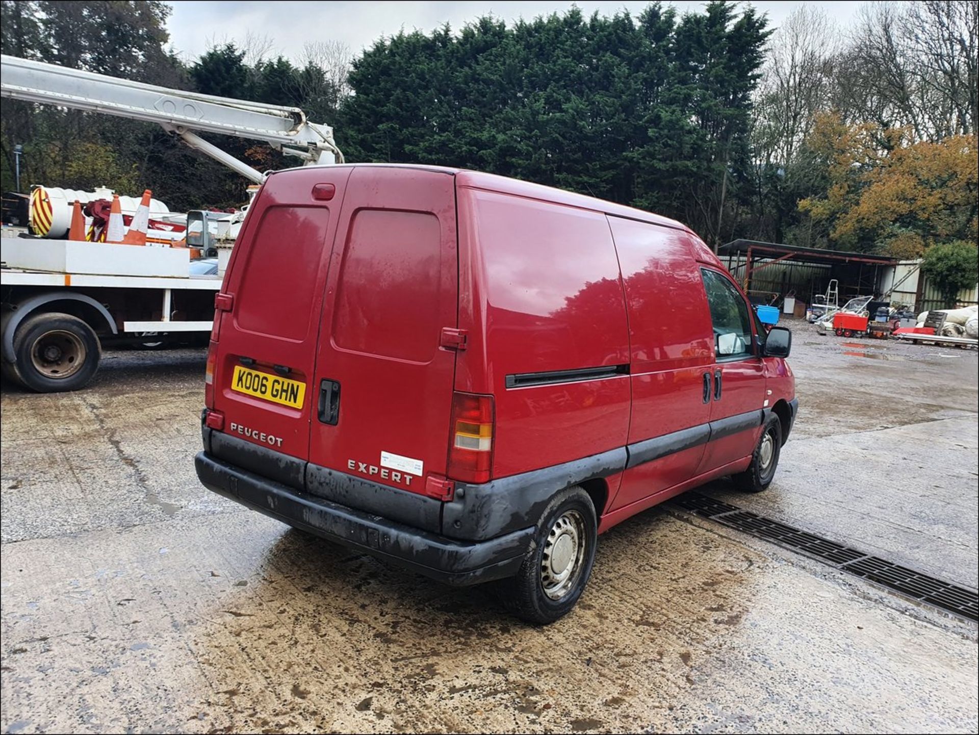 06/06 PEUGEOT EXPERT 815D - 1868cc 6dr Van (Red, 189k) - Image 7 of 11