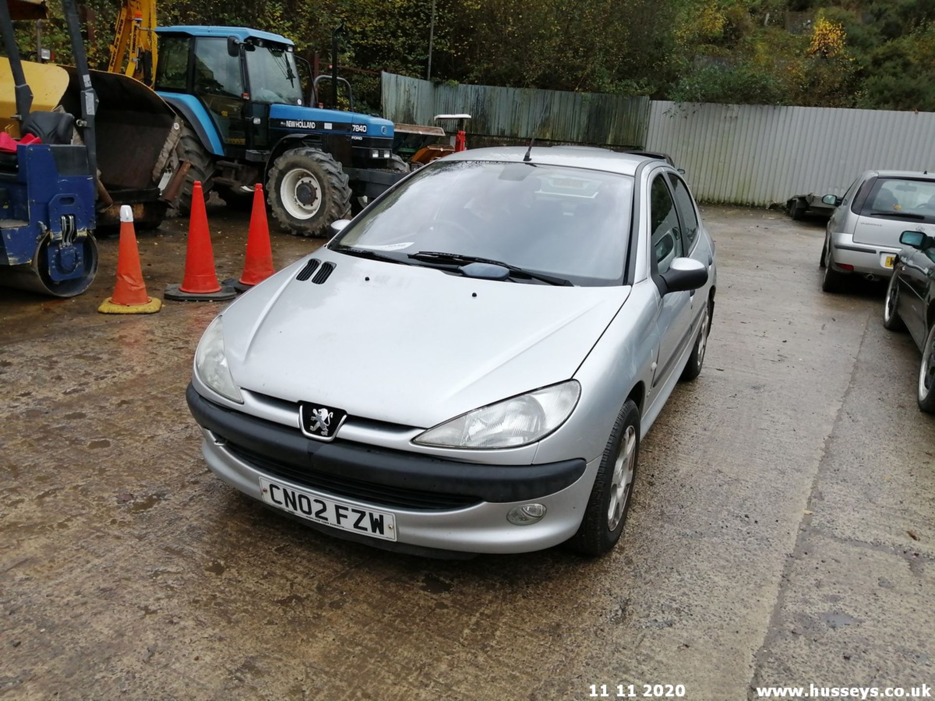 02/02 PEUGEOT 206 GLX - 1587cc 5dr Hatchback (Silver, 56k)