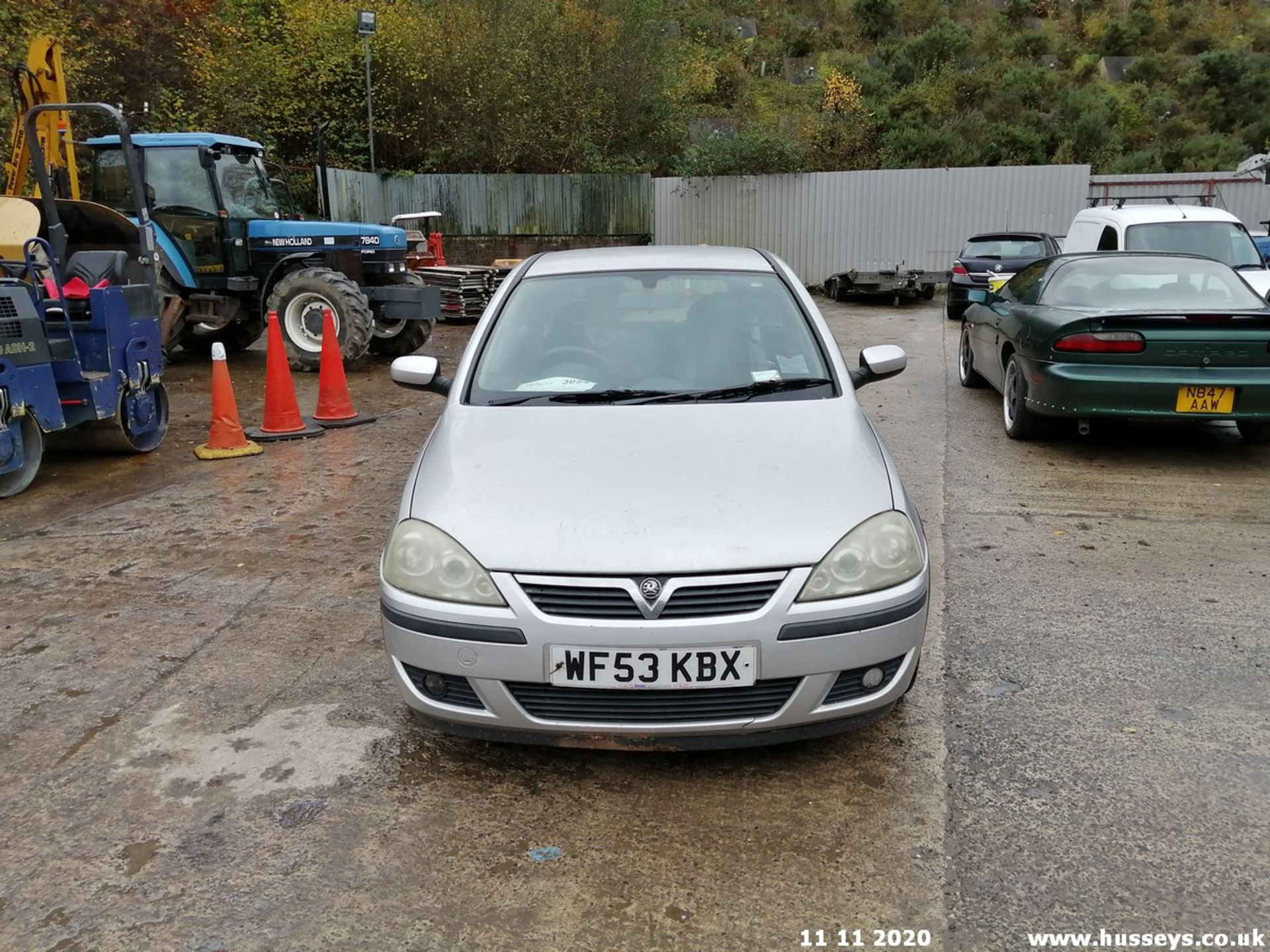 03/53 VAUXHALL CORSA SXI 16V - 1199cc 3dr Hatchback (Silver, 93k) - Image 2 of 11