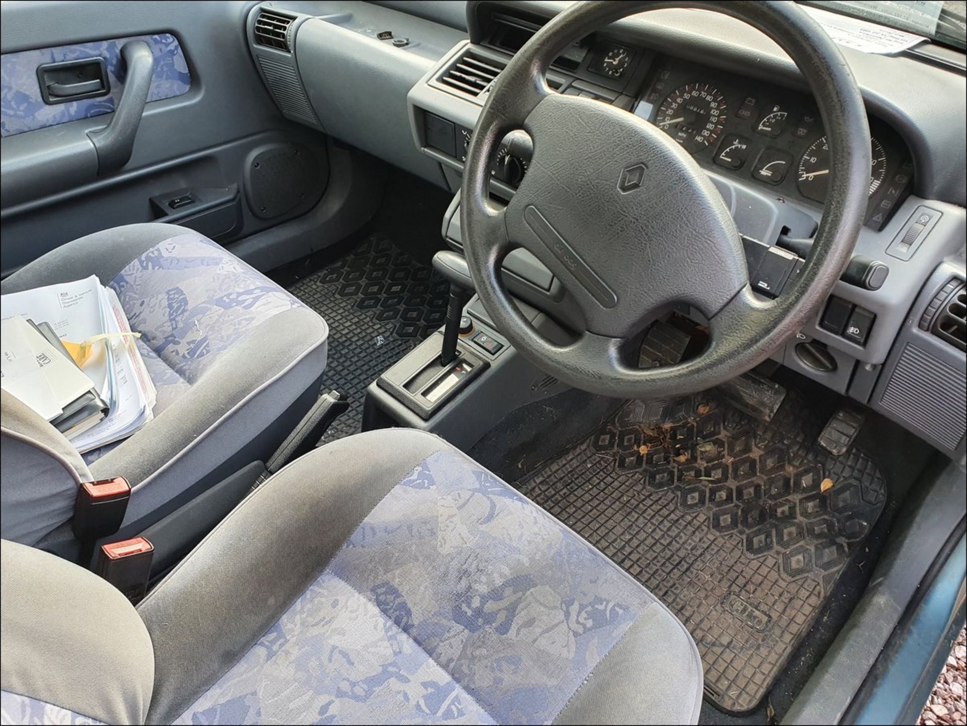 1995 RENAULT CLIO RT CHAMPS ELYSEES A - 1390cc 5dr Hatchback (Blue, 87k) - Image 5 of 10