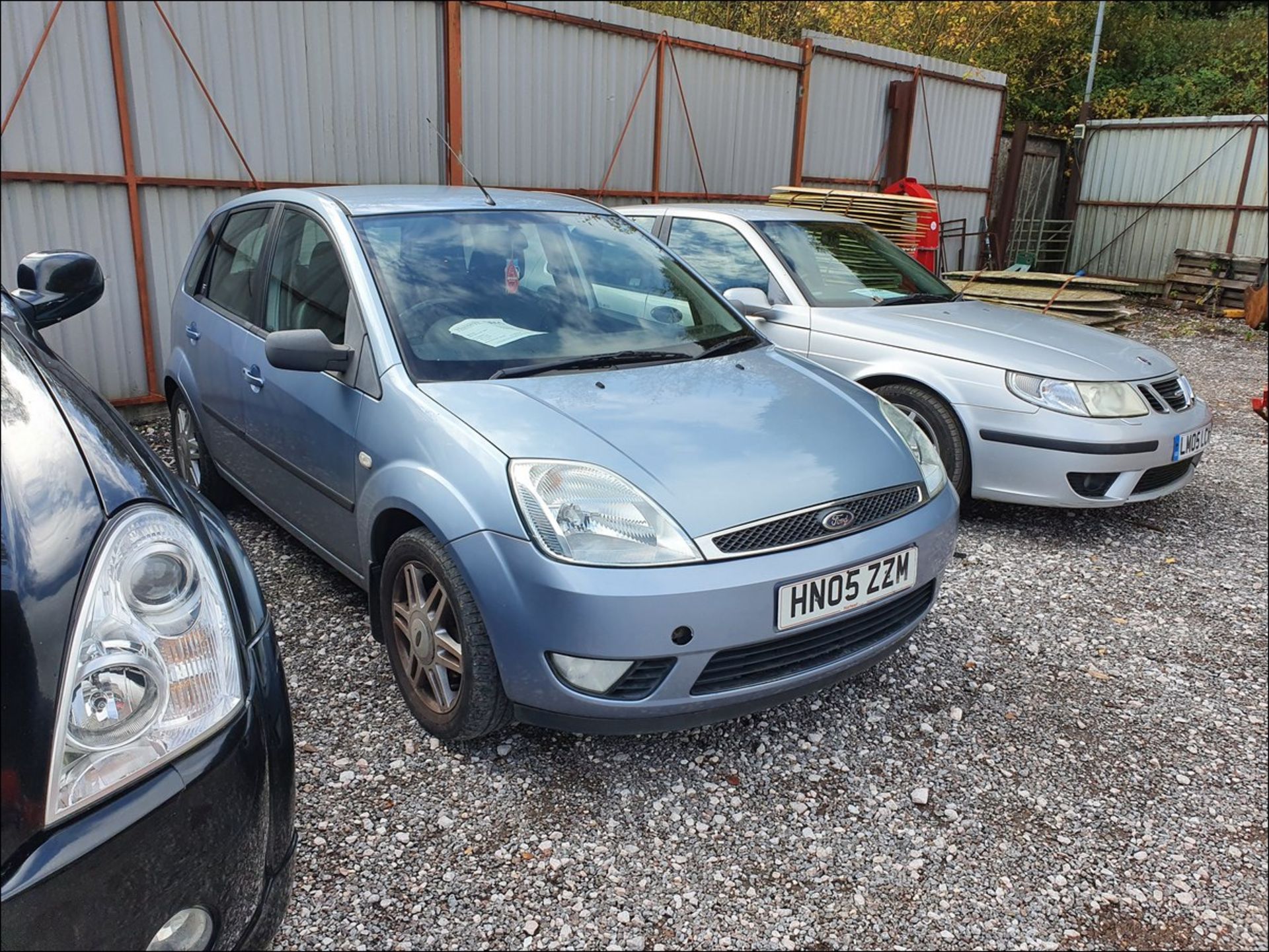 05/05 FORD FIESTA GHIA - 1388cc 5dr Hatchback (Blue, 65k) - Image 2 of 10