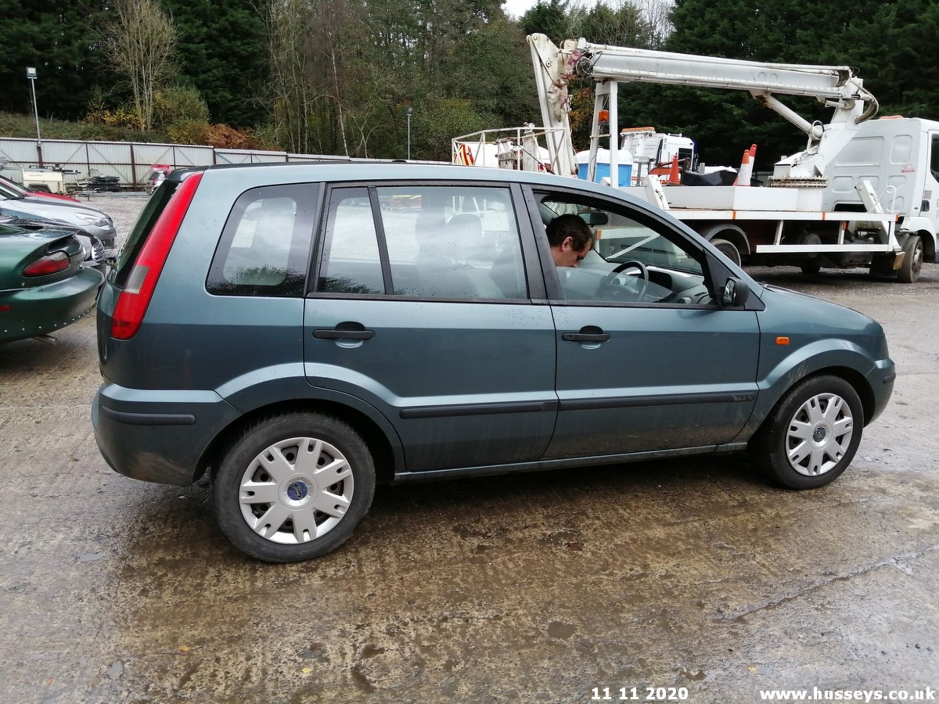 03/03 FORD FUSION 2 16V - 1596cc 5dr Hatchback (Green, 122k) - Image 4 of 11