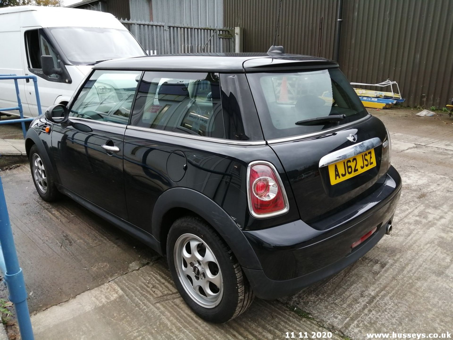 13/62 MINI COOPER - 1598cc 3dr Hatchback (Black, 57k) - Image 7 of 13