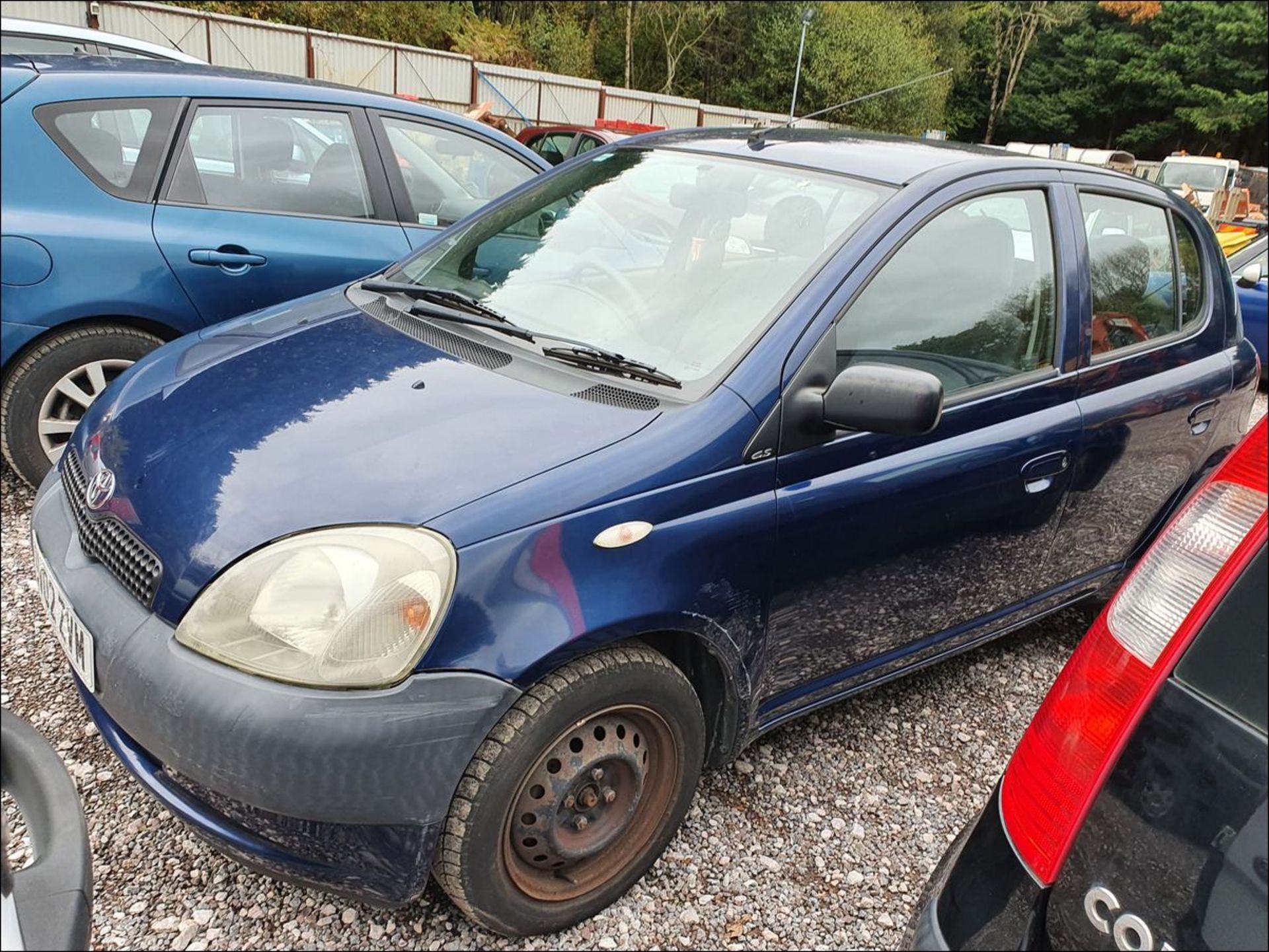 02/02 TOYOTA YARIS GS - 998cc 5dr Hatchback (Blue, 101k) - Image 10 of 13