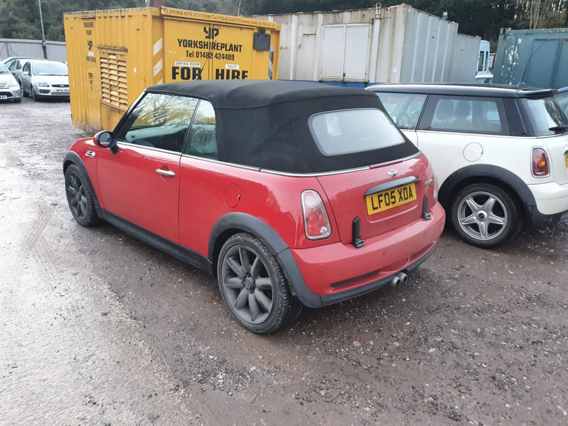 05/05 MINI MINI COOPER S AUTO - 1598cc 2dr Convertible (Red, 68k) - Image 9 of 11