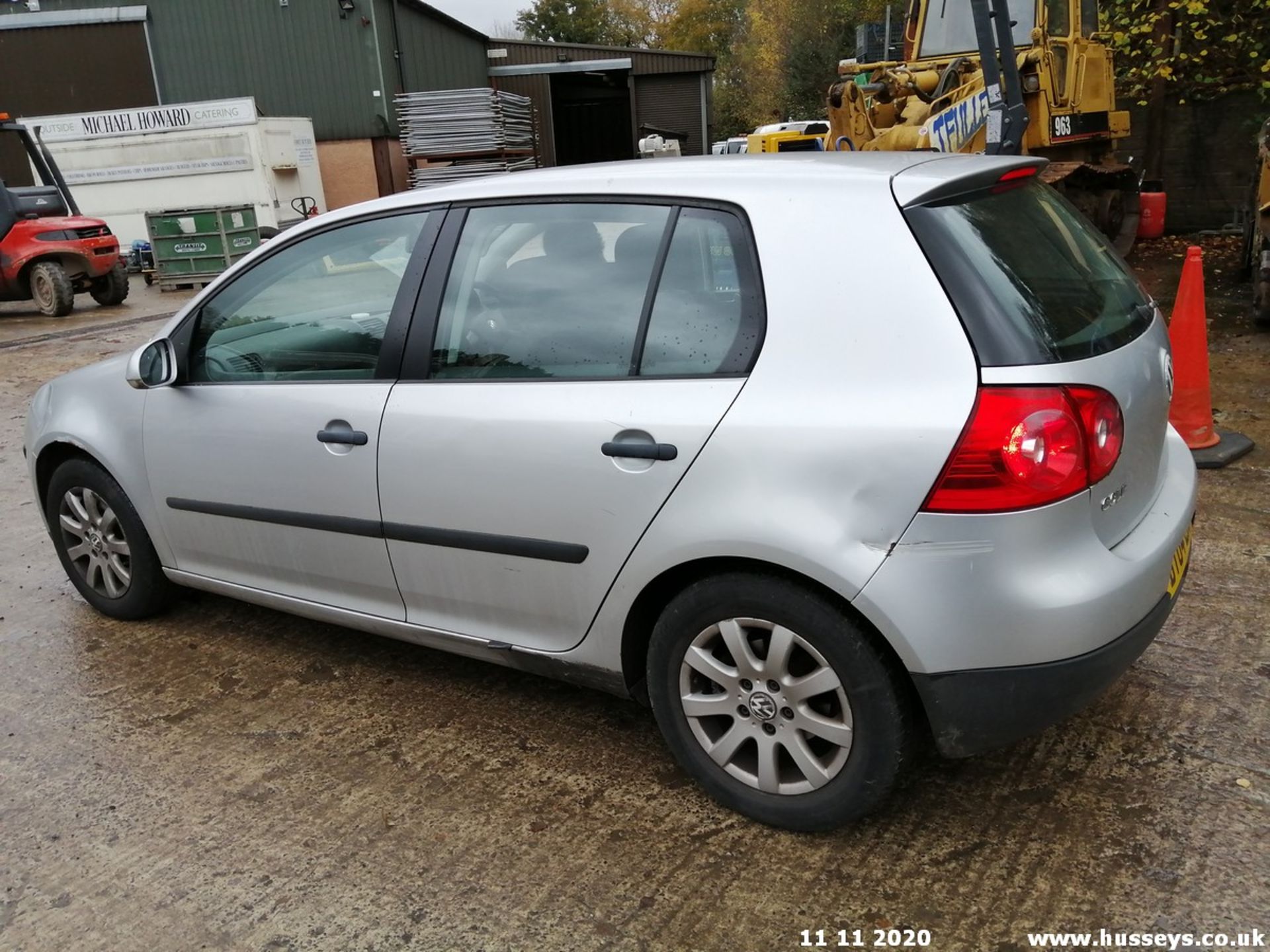 04/04 VOLKSWAGEN GOLF S - 1390cc 5dr Hatchback (Silver, 136k) - Image 6 of 14