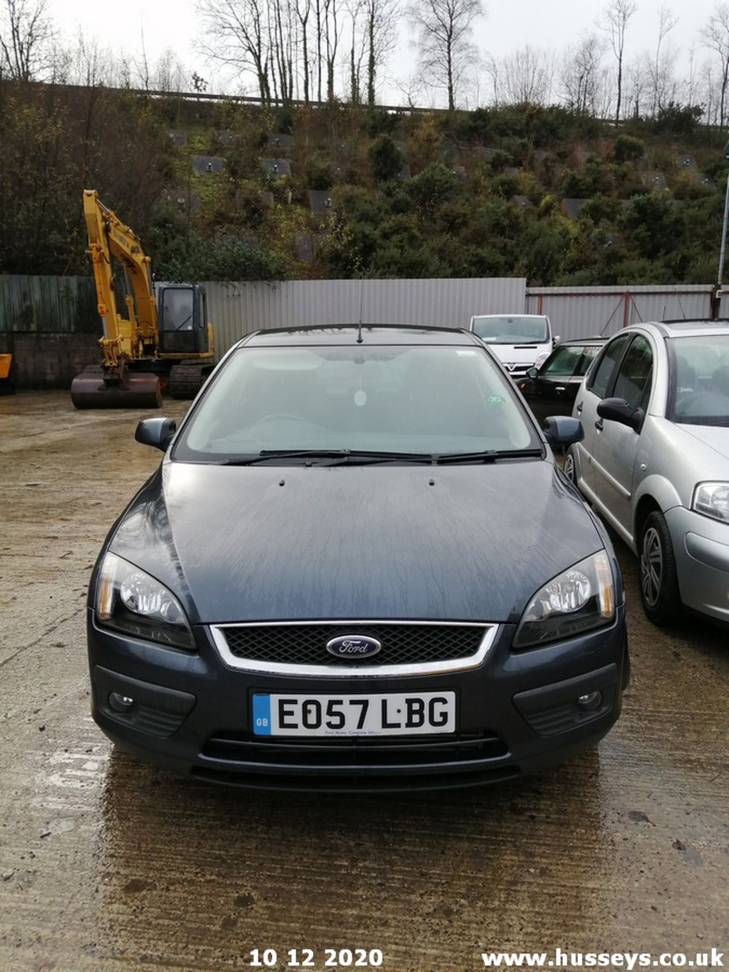 07/57 FORD FOCUS ZETEC CLIMATE TDCI - 1753cc 5dr Hatchback (Grey, 63k) - Image 2 of 12