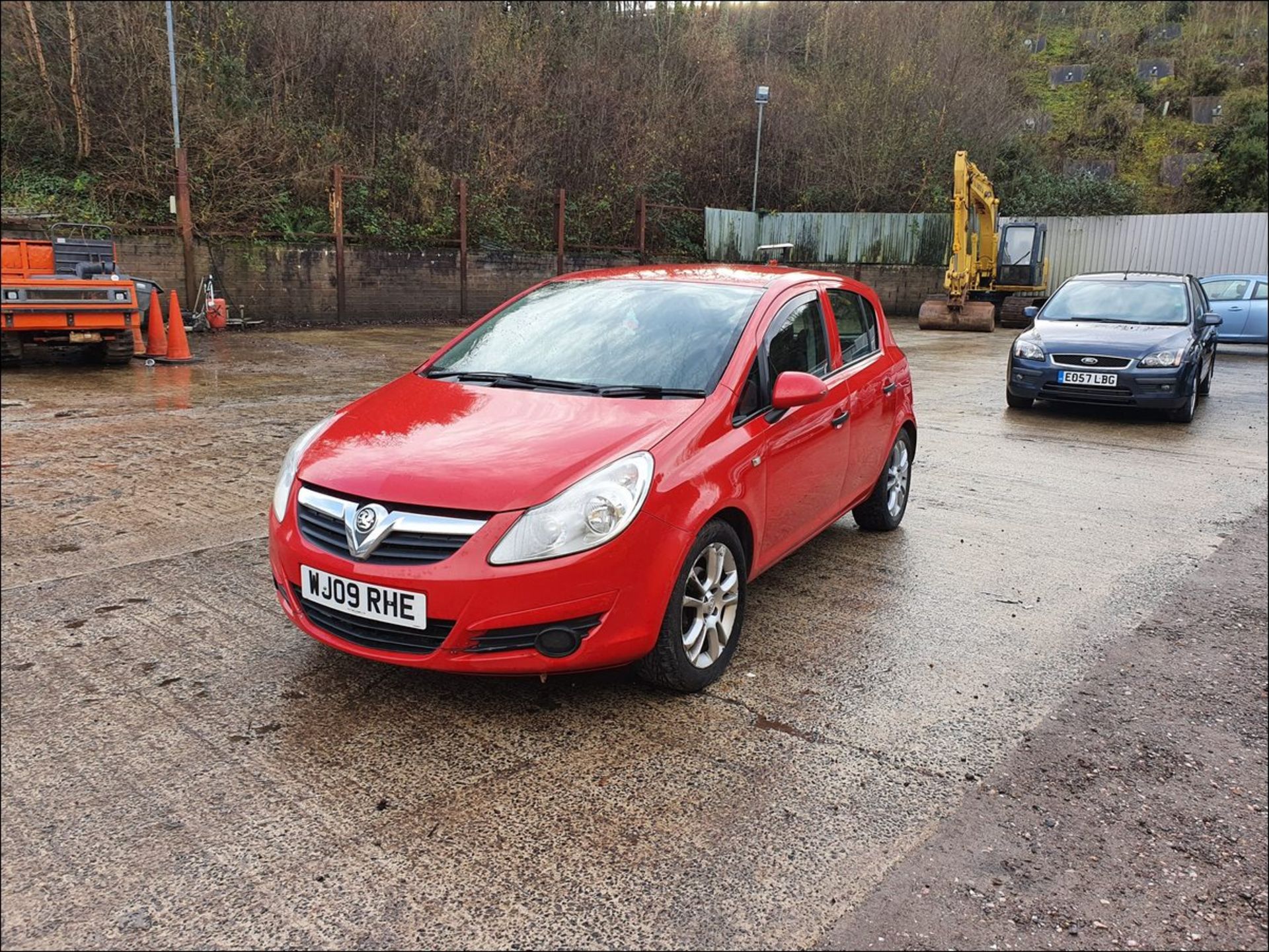 09/09 VAUXHALL CORSA ACTIVE ECOFLEX CDTI - 1248cc 5dr Hatchback (Red, 138k) - Image 3 of 12