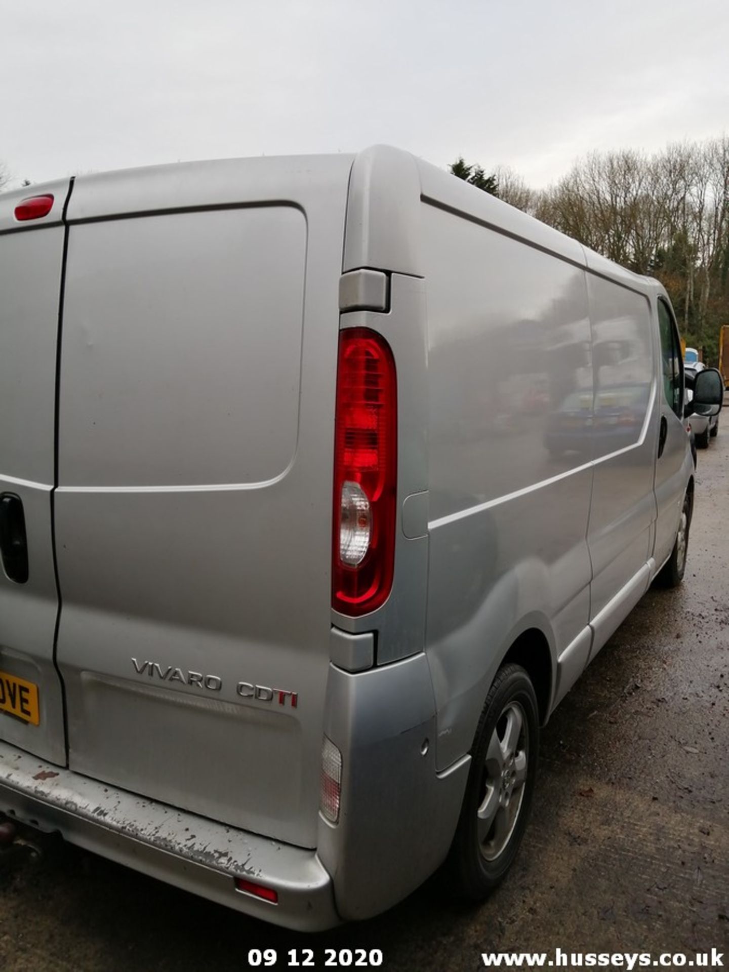 14/14 VAUXHALL VIVARO 2900 SPORTIVE CDTI - 1995cc 3dr Box Van (Silver, 119k) - Image 4 of 10