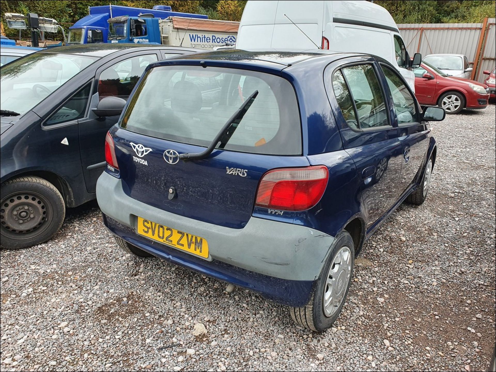 02/02 TOYOTA YARIS GS - 998cc 5dr Hatchback (Blue, 101k) - Image 3 of 13