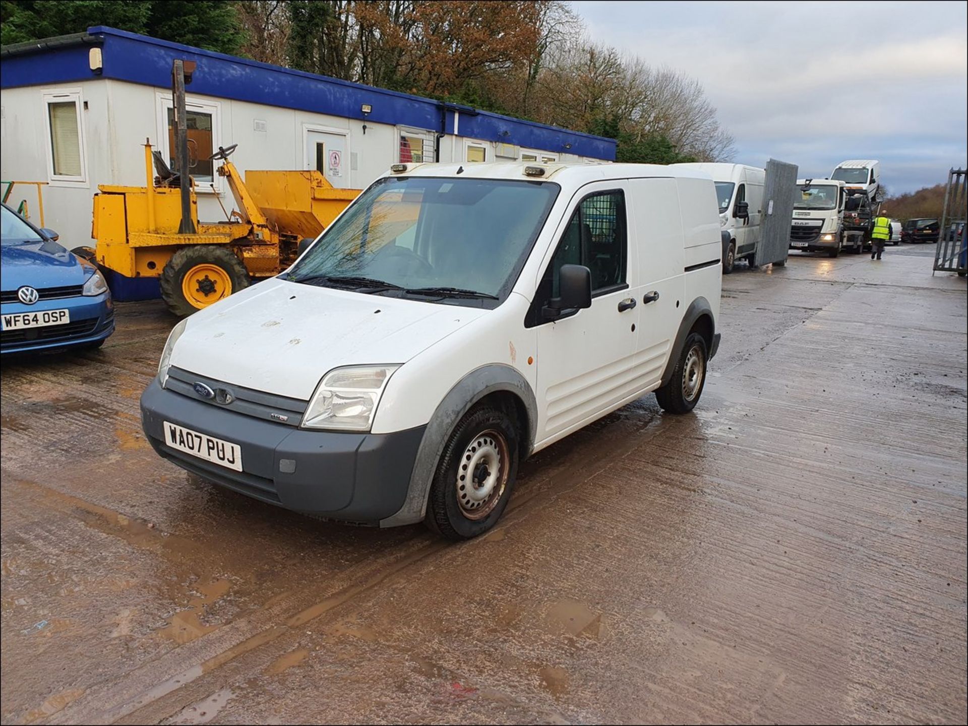 07/07 FORD TRANSIT CONN T200 75 - 1753cc 6dr Van (White, 59k) - Image 2 of 7