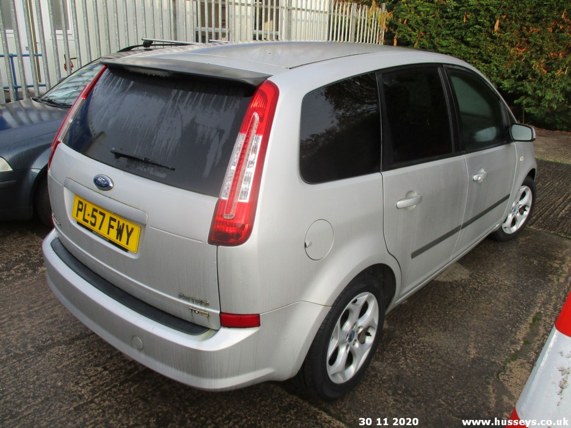 08/57 FORD C-MAX ZETEC TD 115 - 1753cc 5dr MPV (Silver, 123k) - Image 3 of 5