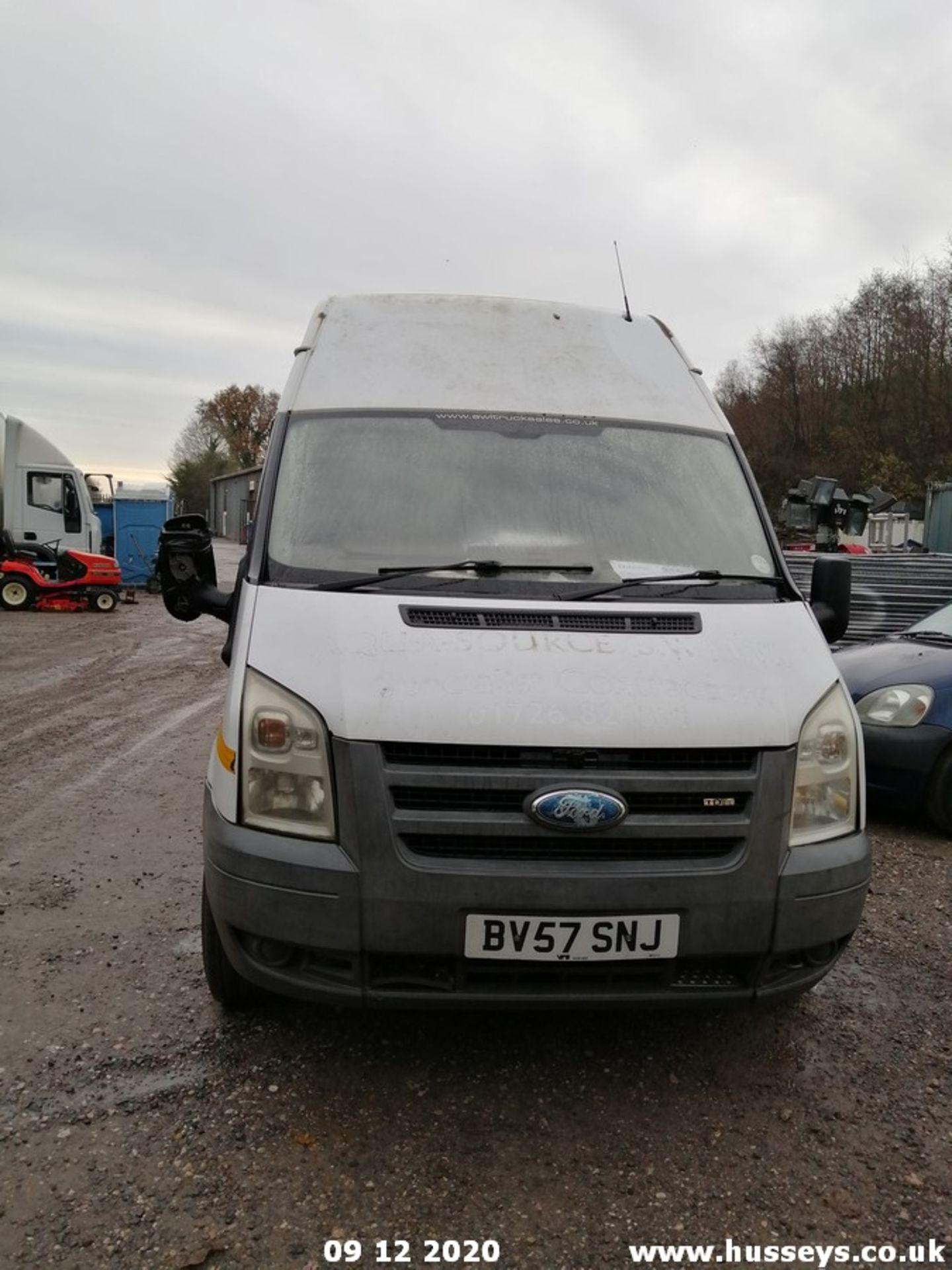 08/57 FORD TRANSIT 100 T350M RWD - 2402cc Van (White, 144k) - Image 2 of 6