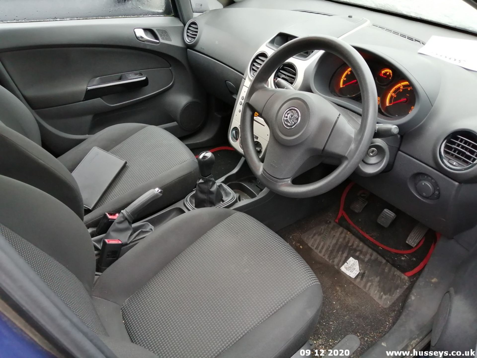 08/08 VAUXHALL CORSA LIFE A/C - 1229cc 5dr Hatchback (Blue, 132k) - Image 8 of 9