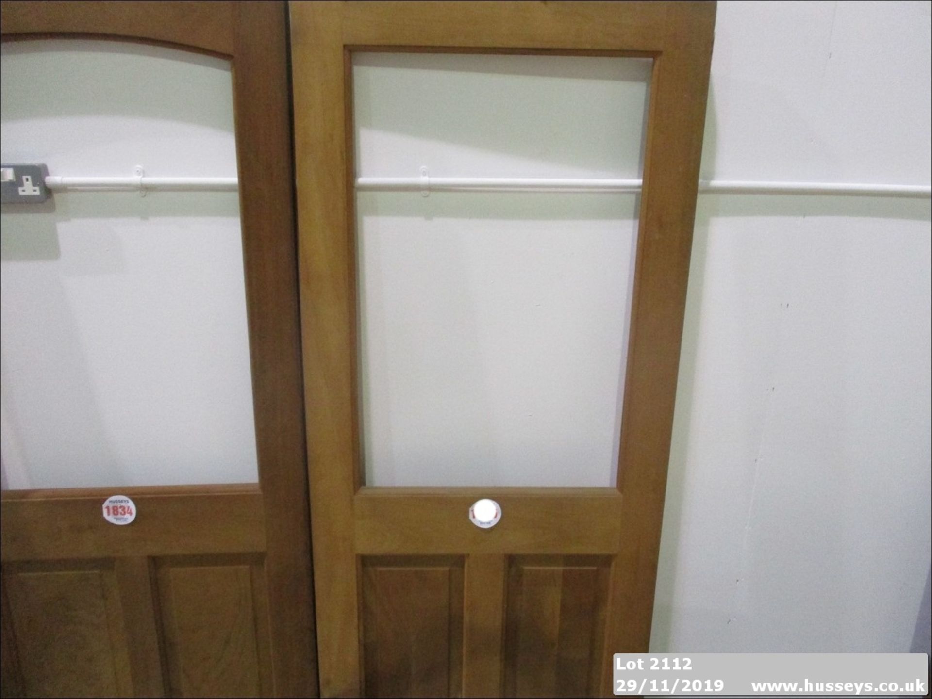 BRAZILIAN MAHOGANY EXTERNAL FEATURE DOOR 2FT 9INS X 6FT 6INS 838MM X 1981 MM