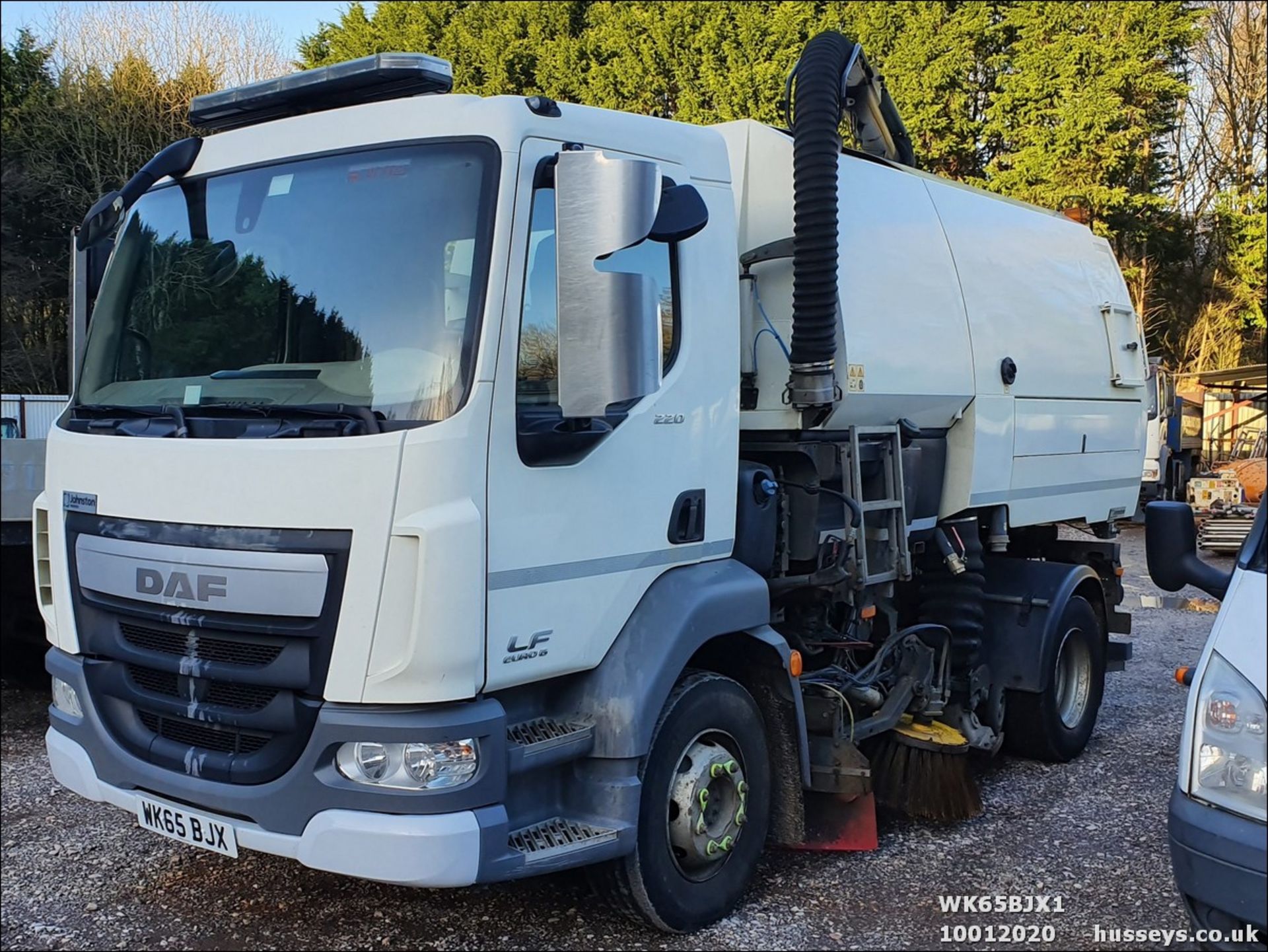 2016 DAF LF55 Fitted Johnson VT651 Sweeper (52k km)