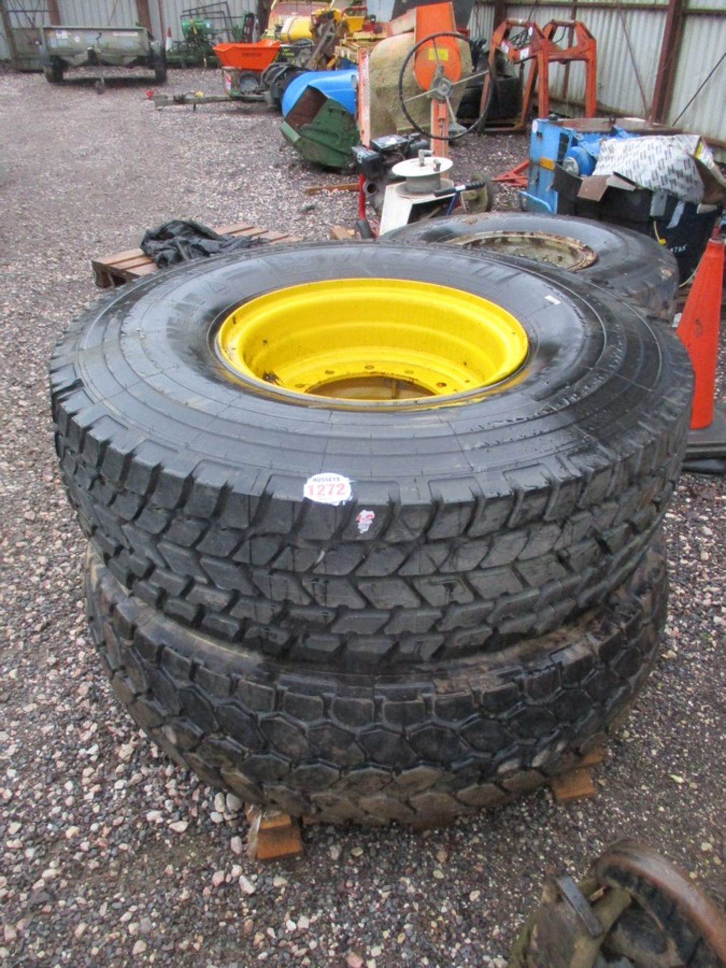 2X 445/95R25 CRANE WHEELS & TYRES