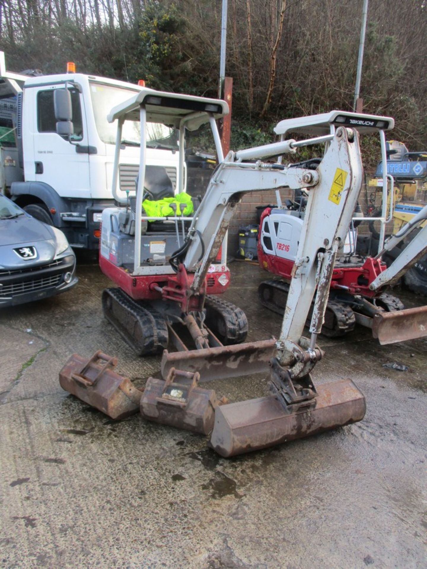 TAKEUCHI TB016 MINI DIGGER C/W 3 BUCKETS 2011 3193HRS