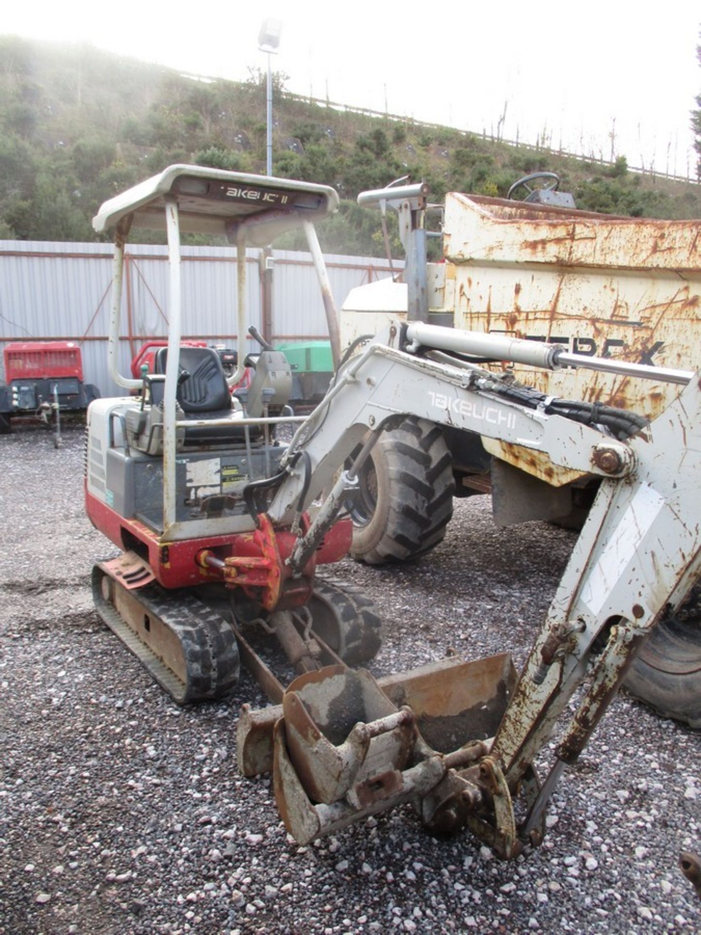 TAKEUCHI TB016 C/W 2 BUCKETS 4888HRS (TO BE SOLD AFTER LOT 1340) - Image 2 of 4