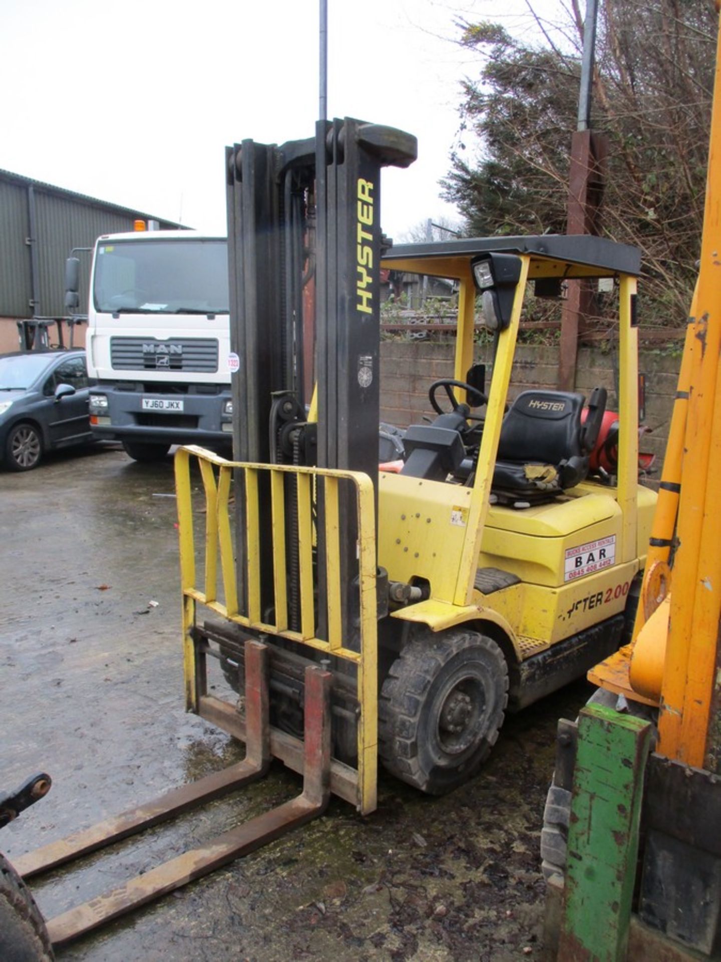 HYSTER 2.00 GAS FORKLIFT RUN DRIVE LIFT - Image 2 of 3