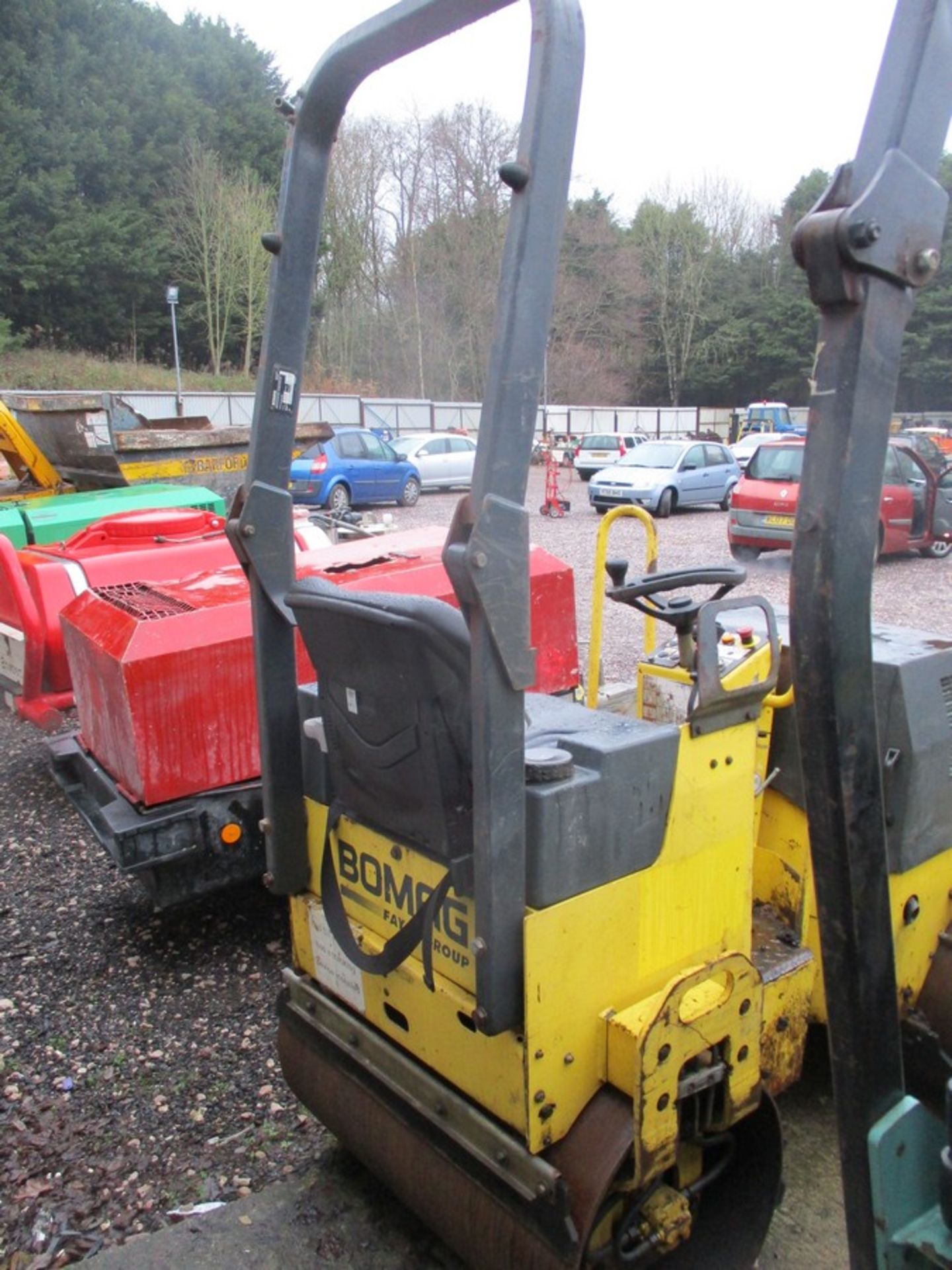 BOMAG TWIN DRUM ROLLER (YR 2007) RUNS DRIVE VIBRATE - Image 3 of 4