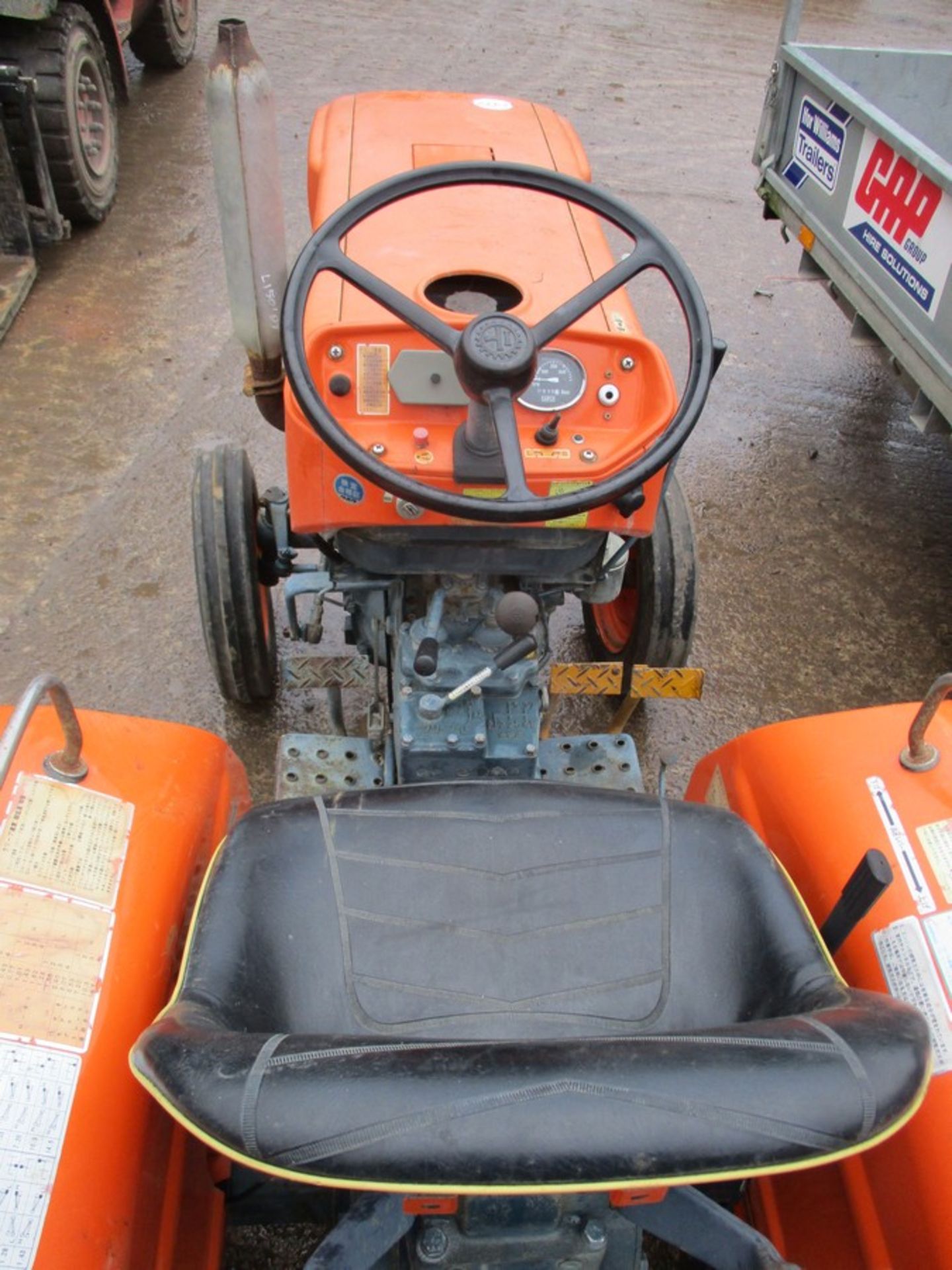 KUBOTA L1501 COMPACT TRACTOR 939HRS RUN DRIVE - Image 6 of 6