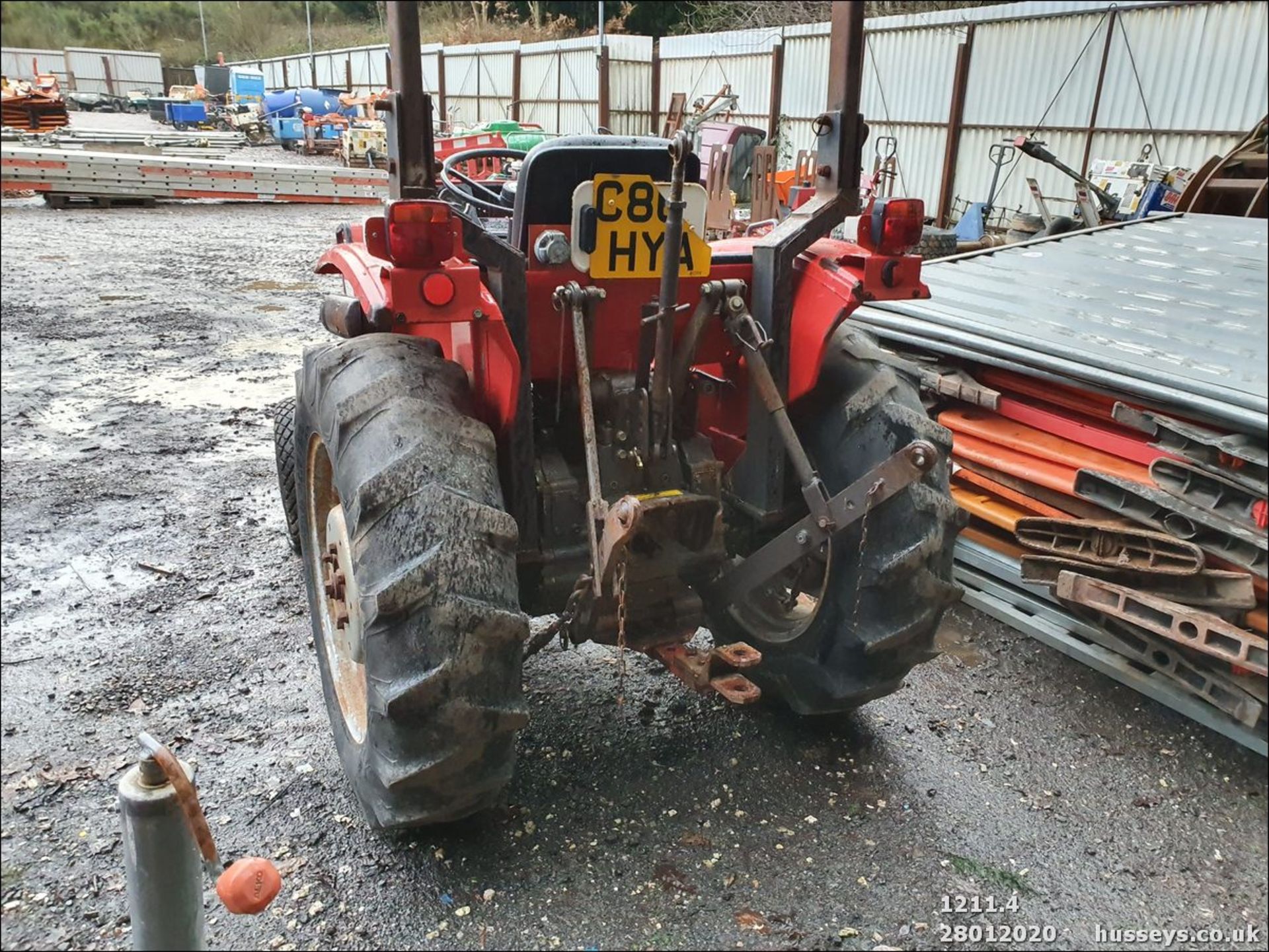 MASSEY FERGUSON 1030 COMPACT TRACTOR 1211HRS RUNS & DRIVES - Image 3 of 3