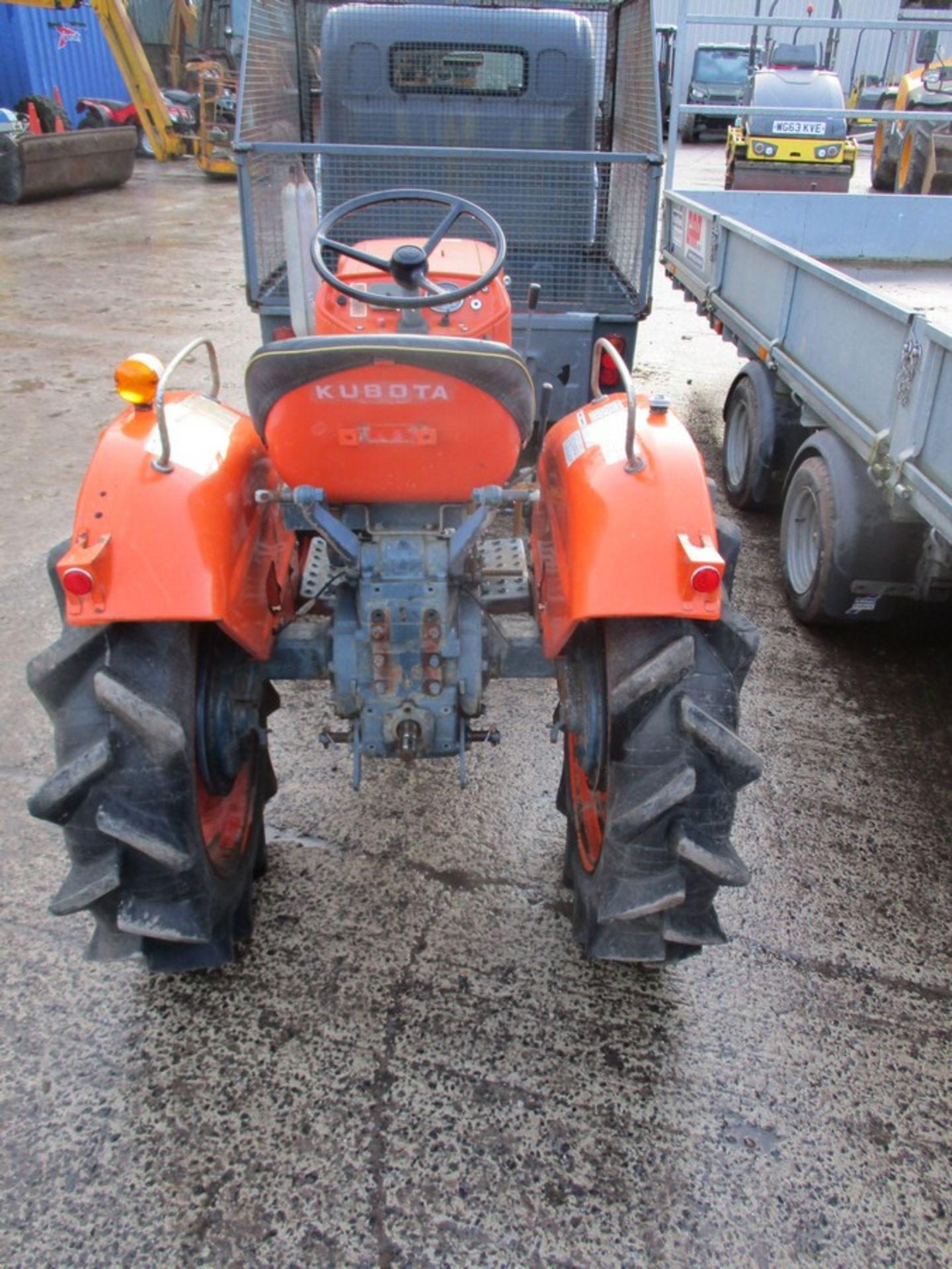 KUBOTA L1501 COMPACT TRACTOR 939HRS RUN DRIVE - Image 2 of 6